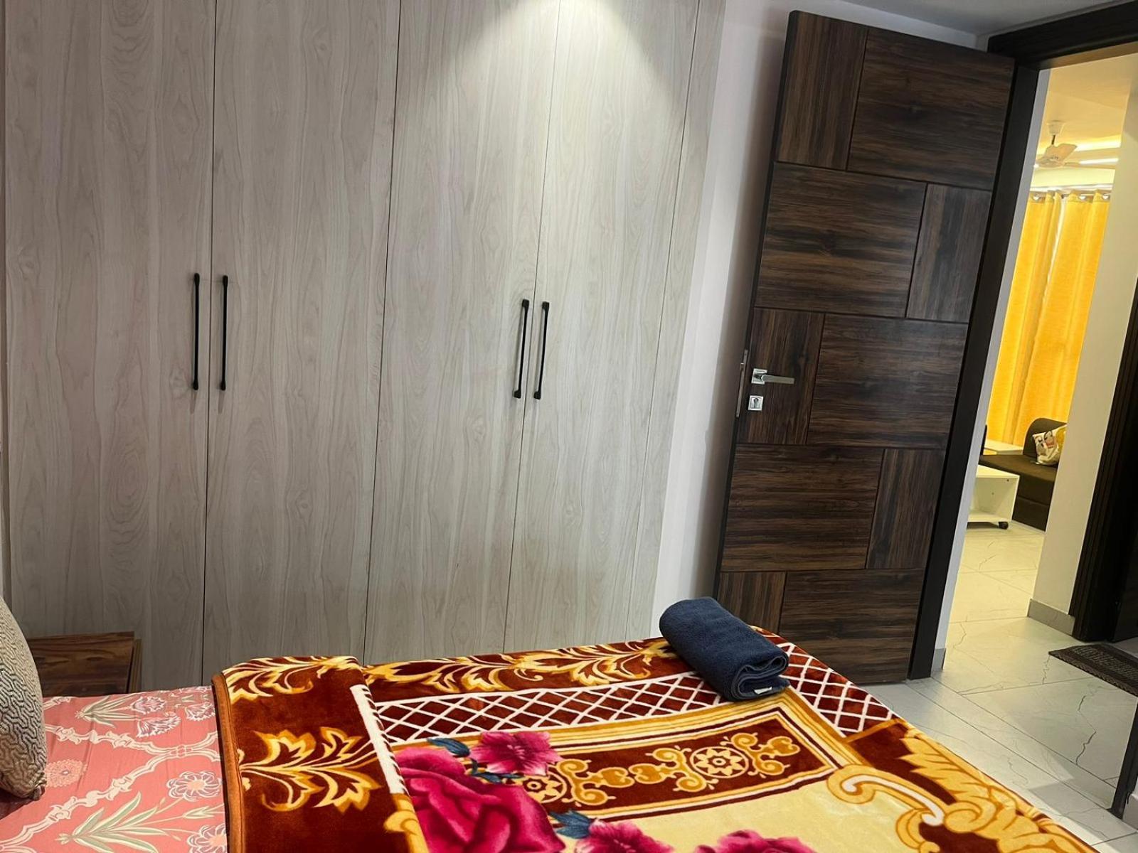 Luxury 2bhk 3ac Terrace View Lift Kitchen In Hills Tapovan Apartment Rishikesh