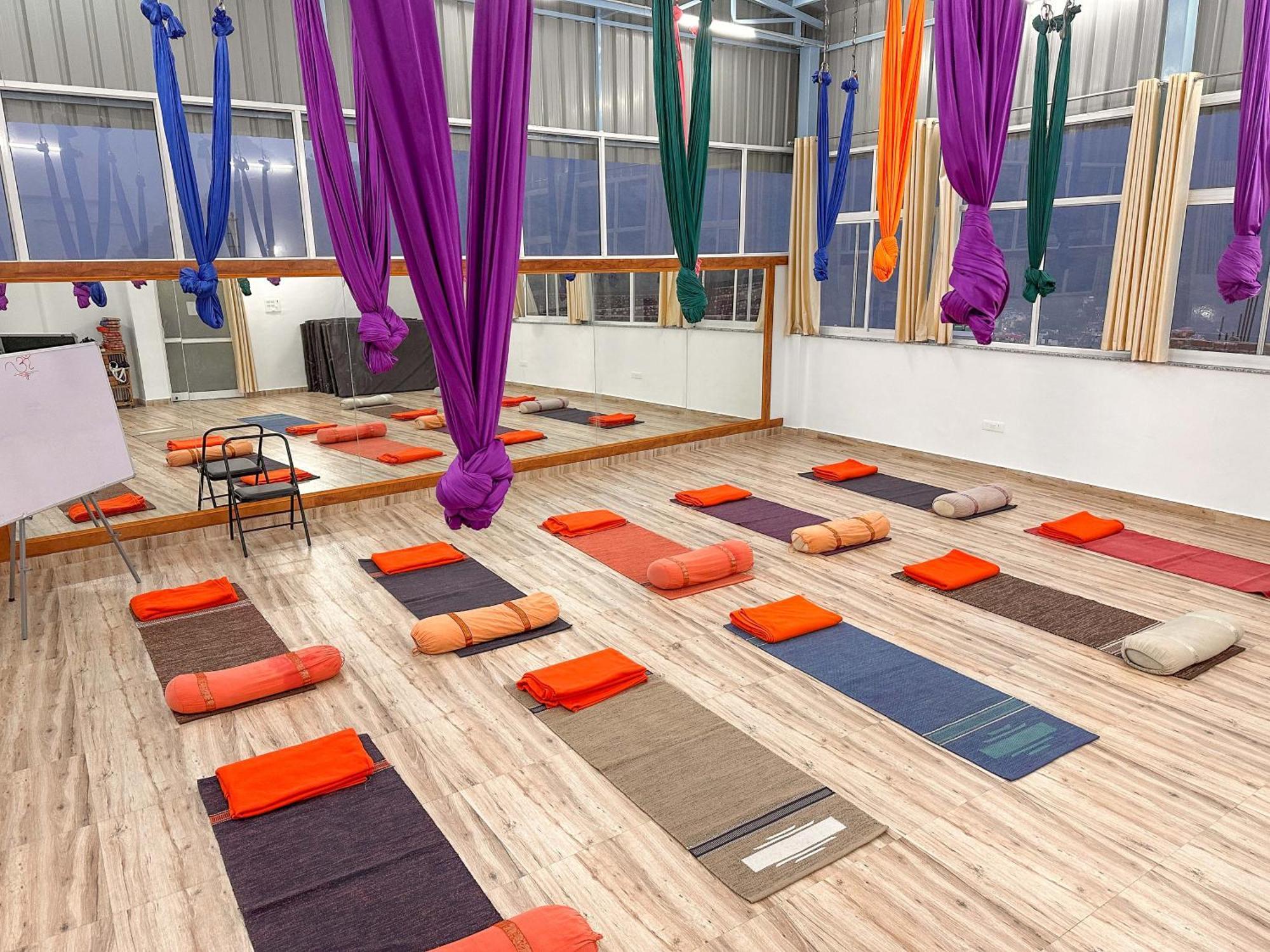 Adi Yoga Ashram * Rishikesh