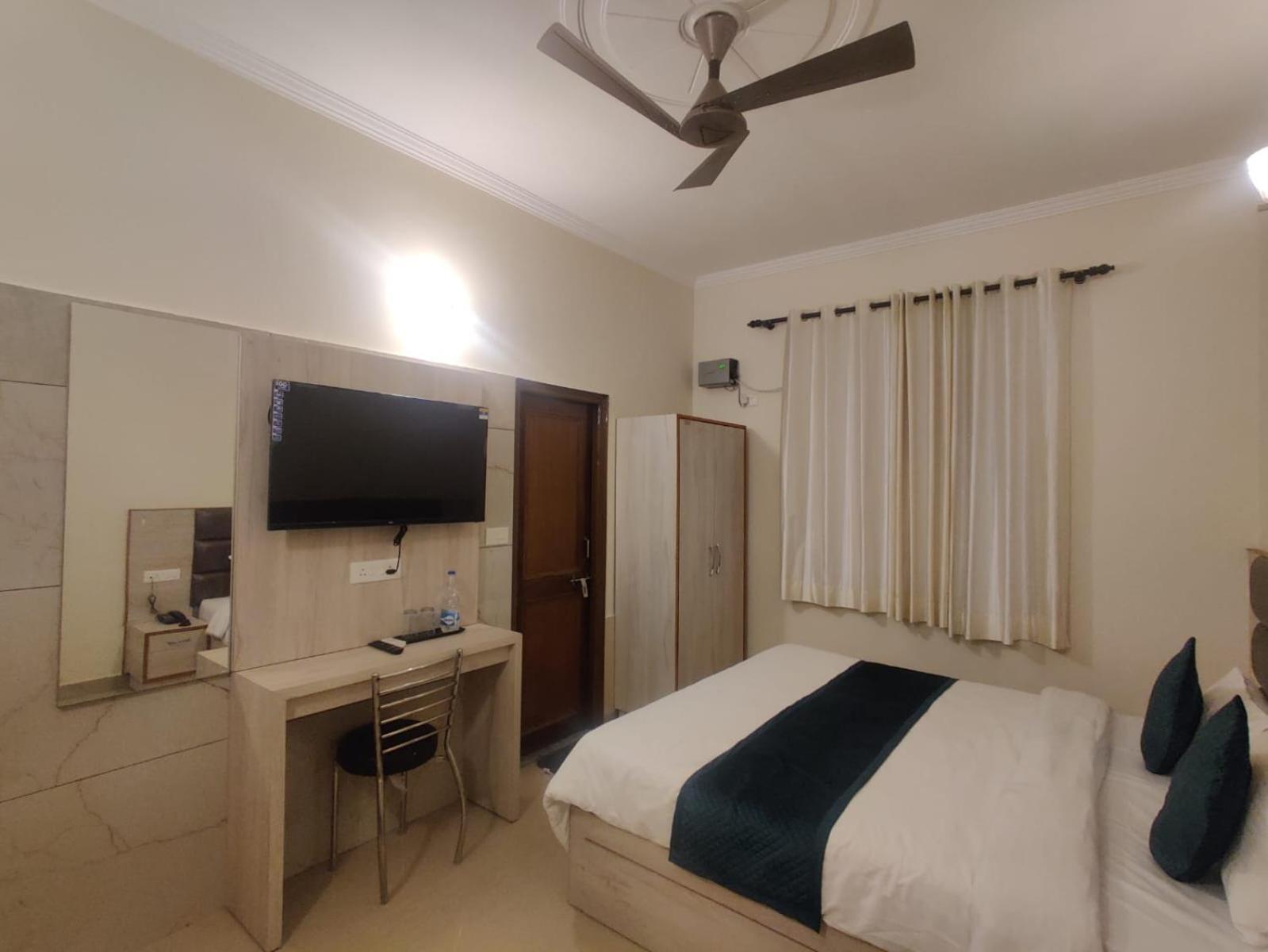Devaaya Palace Hotel Rishikesh