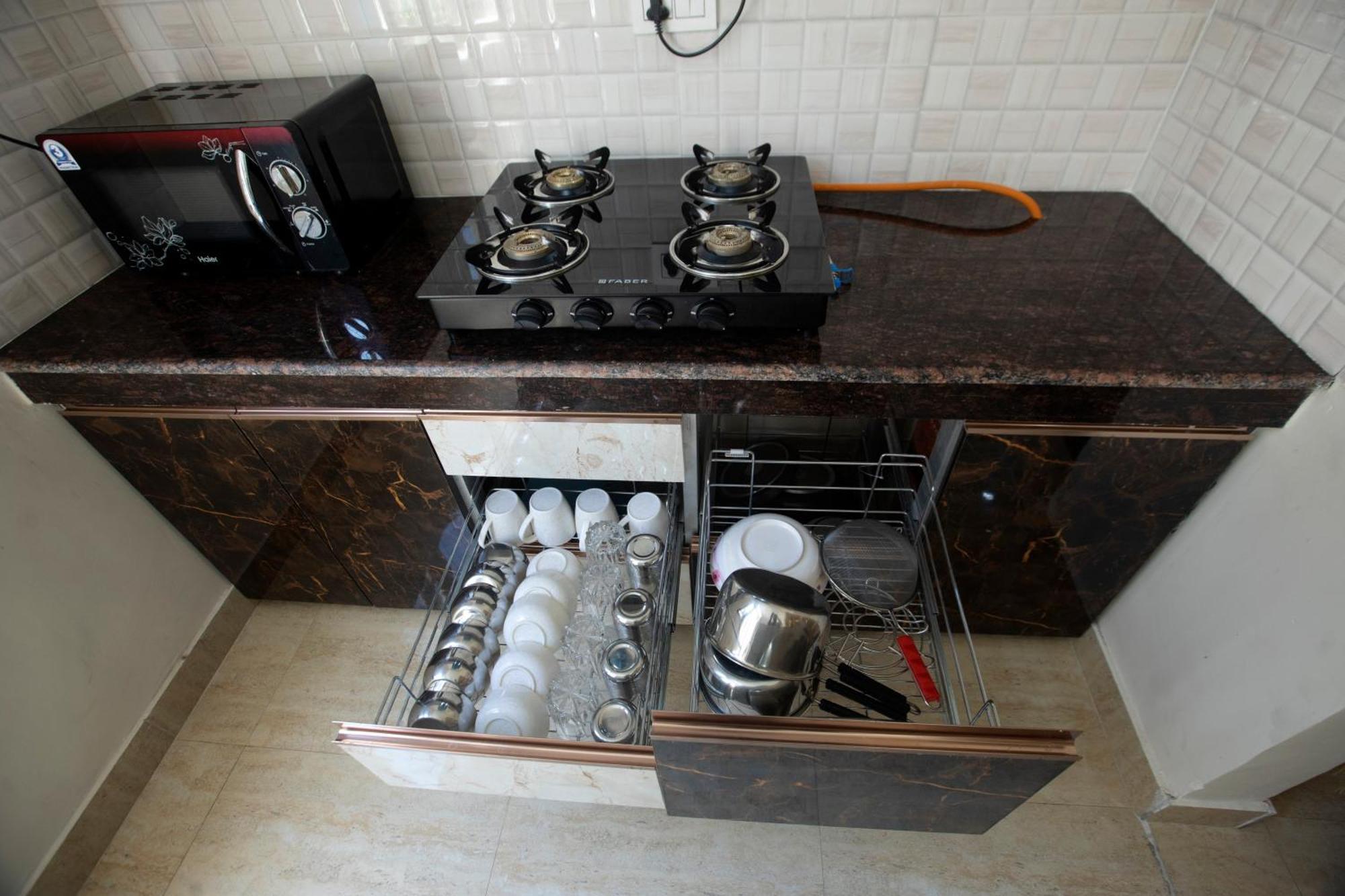Apartment Yogvan Holidays 1bhk Tapovan *