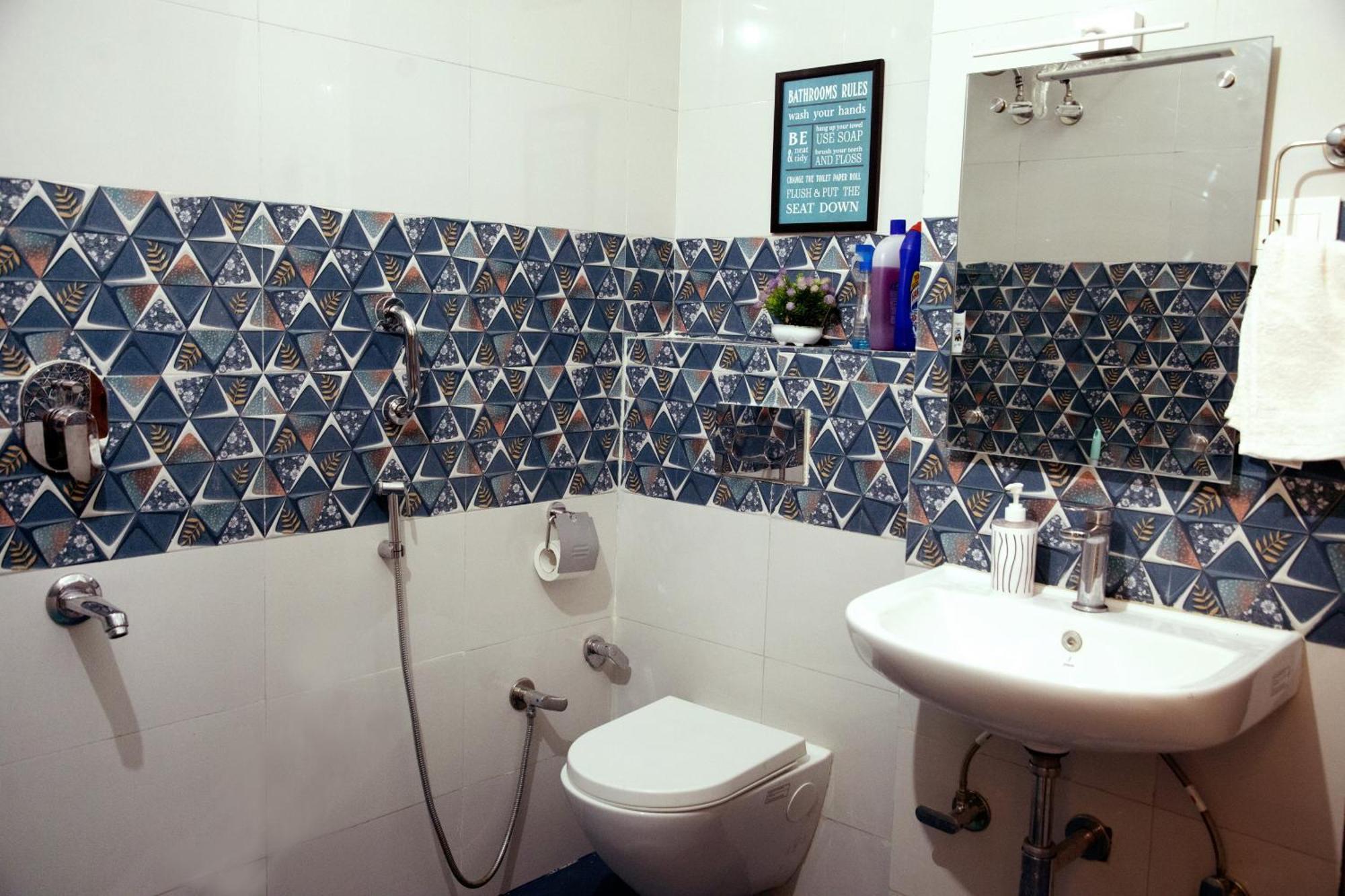 Apartment Yogvan Holidays 1bhk Tapovan *