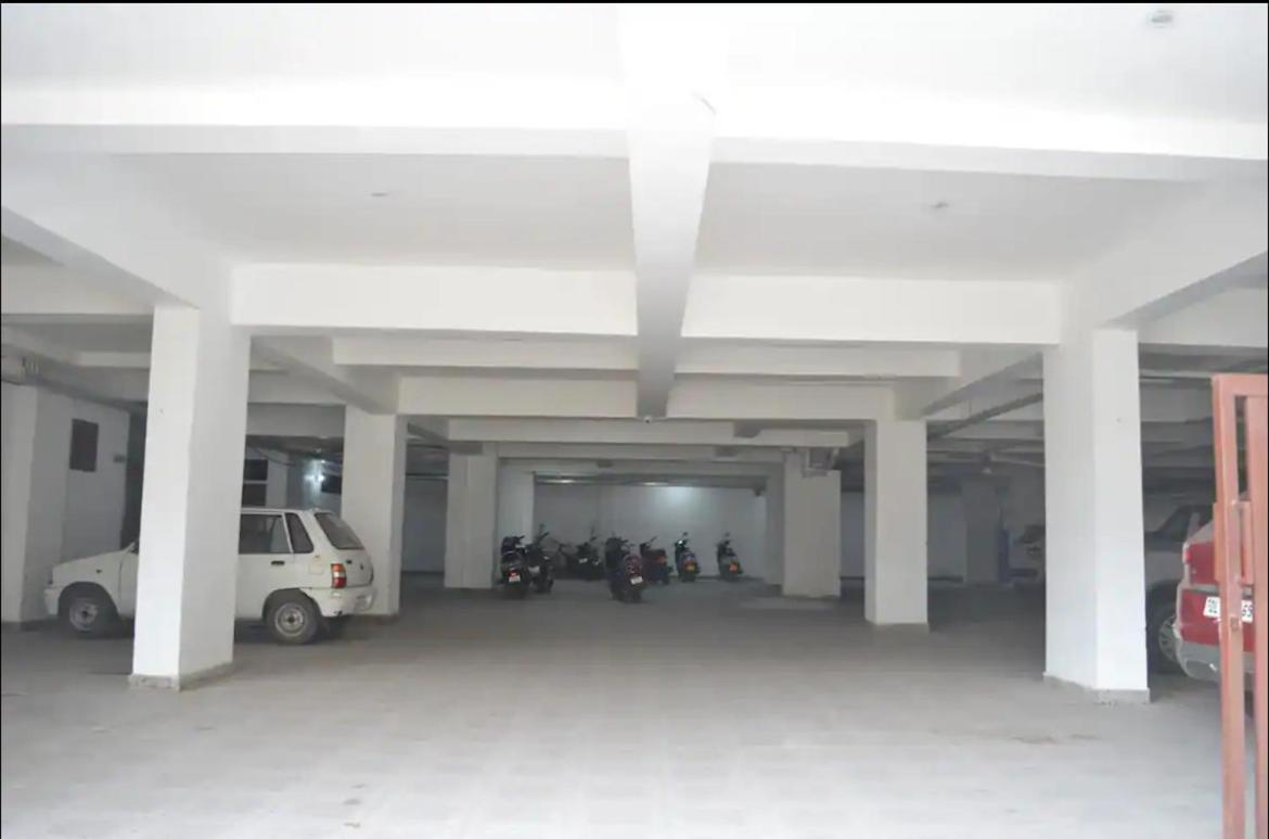 Apartment Pleasant Paradise 1bhk Flat Lift Parking Kitchen Tapovan *