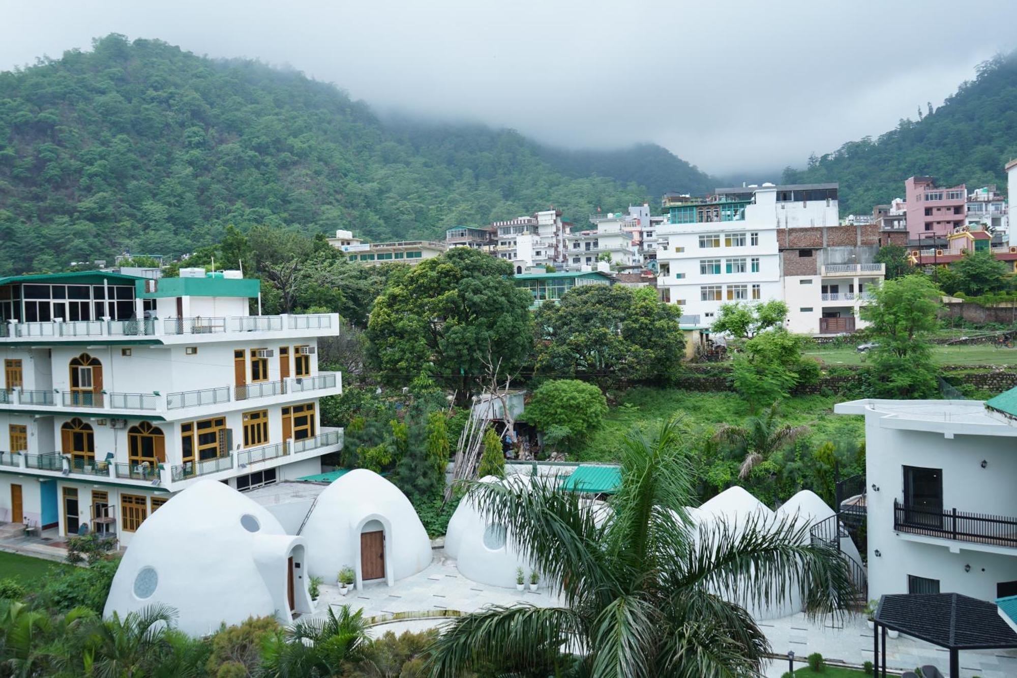 Hotel Namami Tapovan 2*