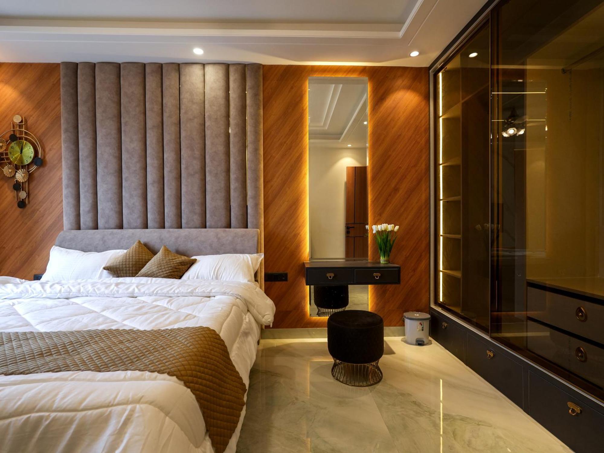Celestia By Ganga Kripa Apartment *
