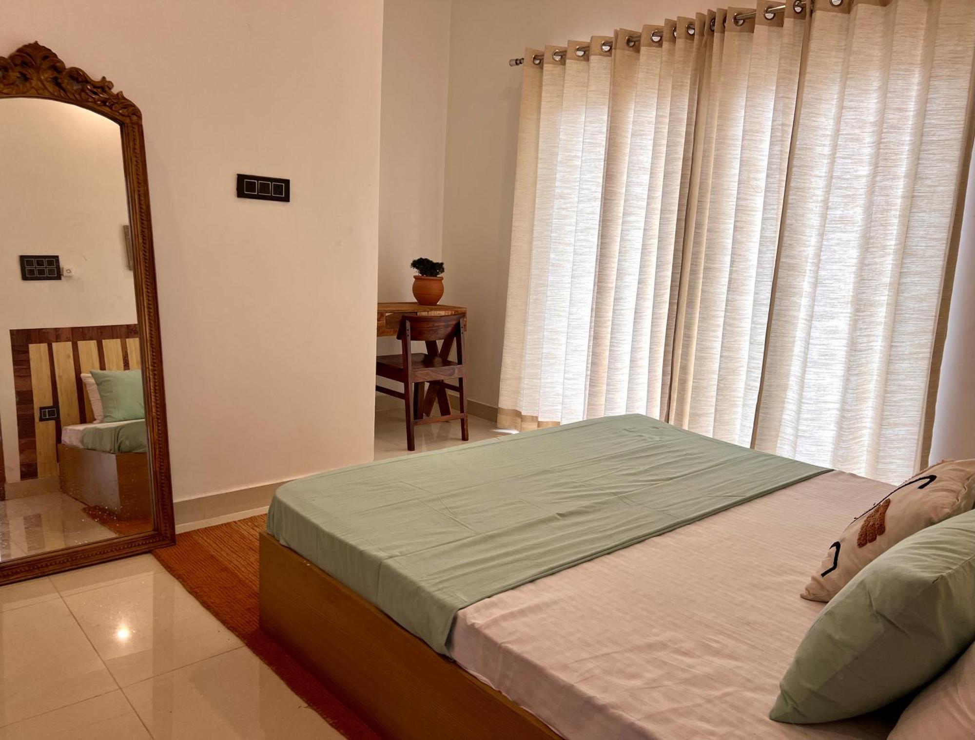 Hotel Prithvi - Aesthetic With Netflix, Ac, Heater In Upper Tapovan