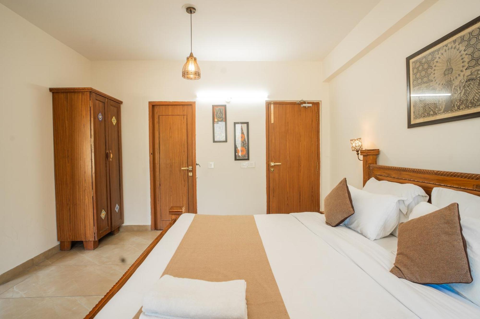 Luxury Aloha Apartments,