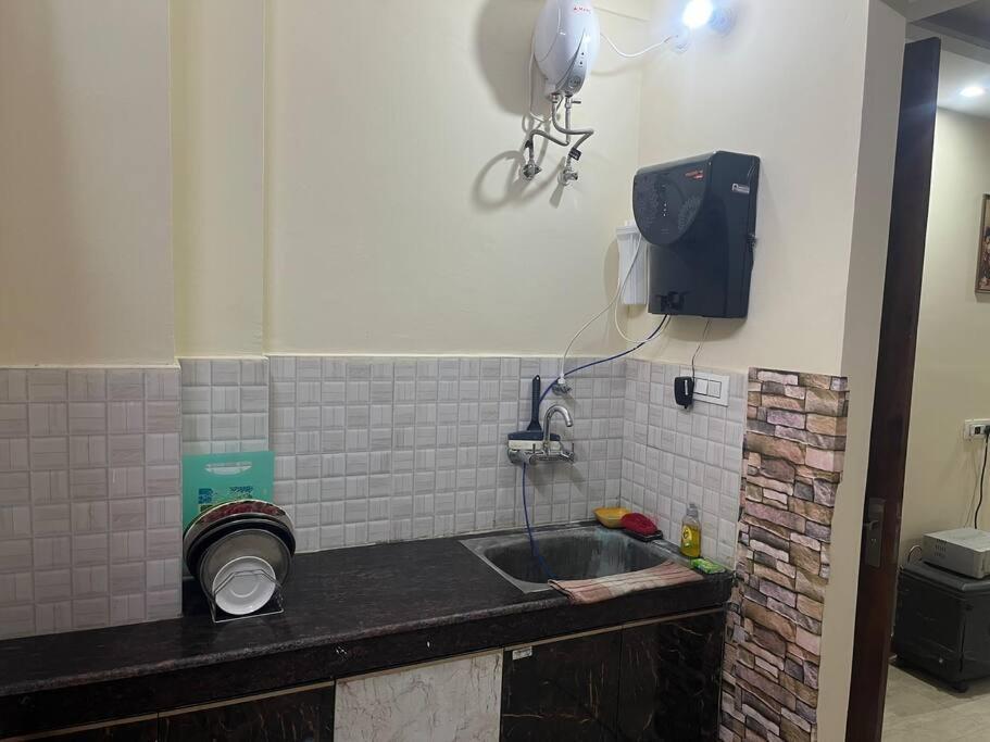 Deecon Valley City Escape 1bhk 2 Double Beds Lux Flat Tapovan