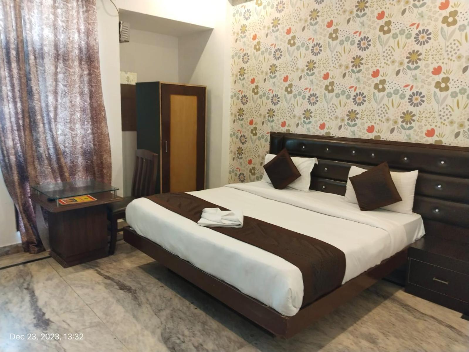 Hotel Shivanta Residency