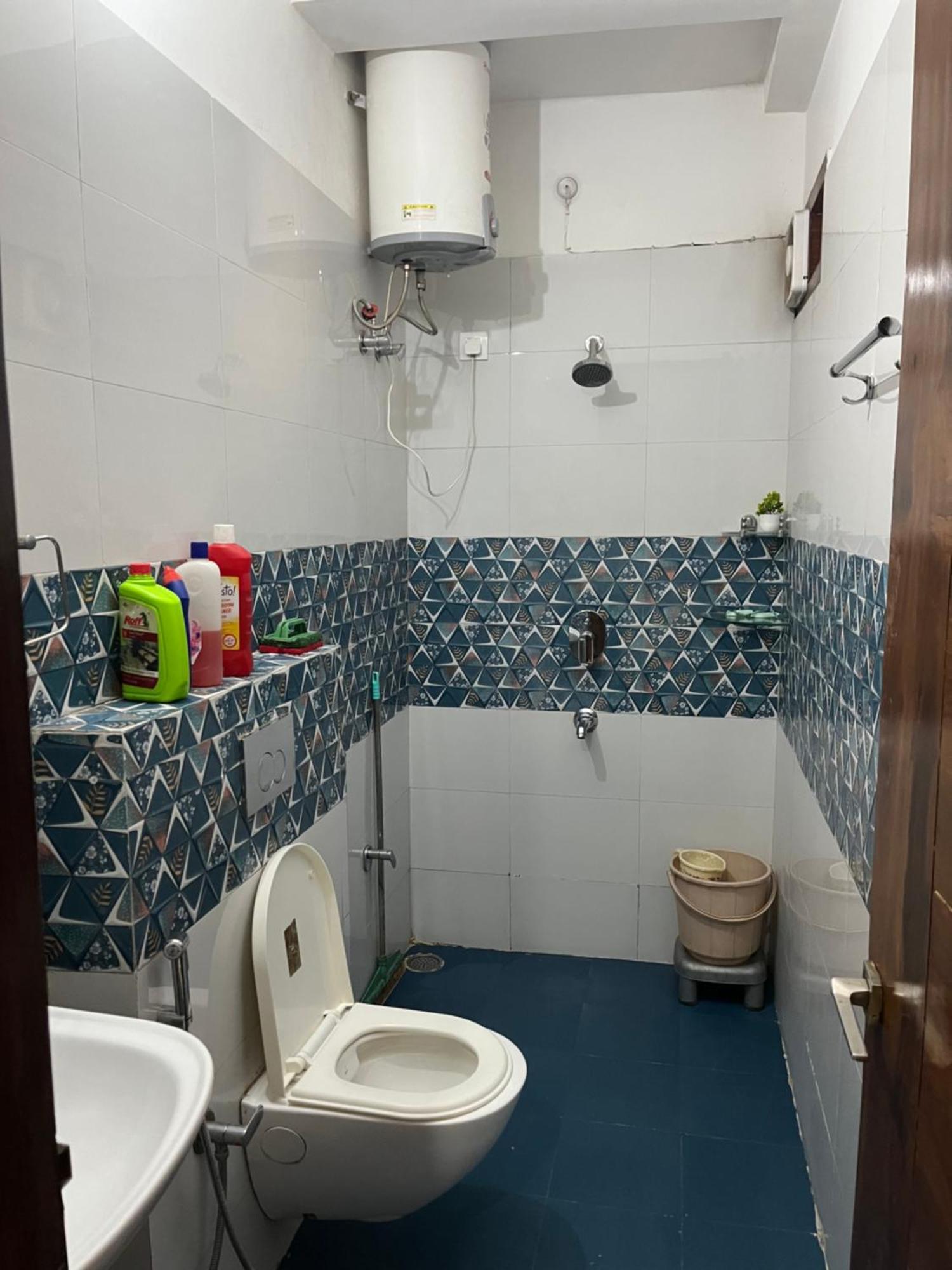 Apartment Pleasant Paradise 1bhk Flat Lift Parking Kitchen Tapovan *