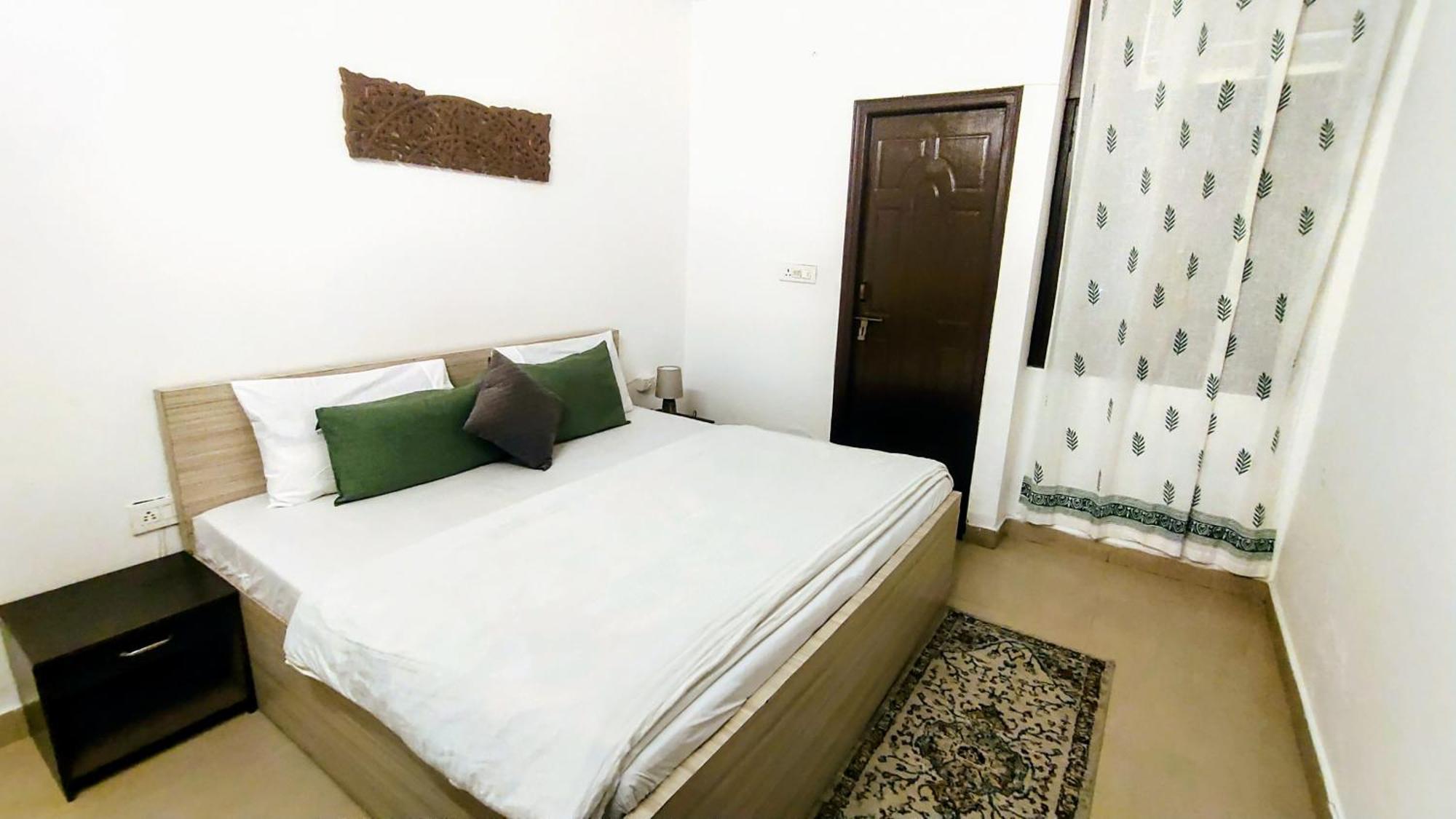 Ensquare - Aesthetic 2 Bedroom, 1 Living With Kitchen Near Top Location Laxman Jhula Holiday home *