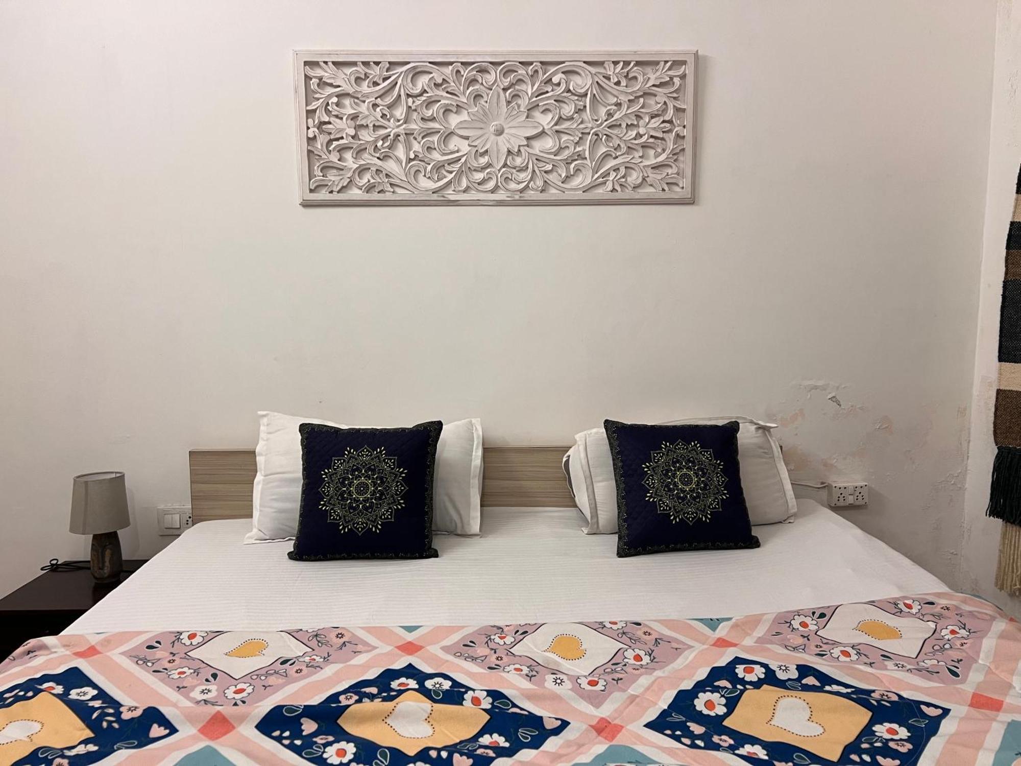 Ensquare - Aesthetic 2 Bedroom, 1 Living With Kitchen Near Top Location Laxman Jhula *