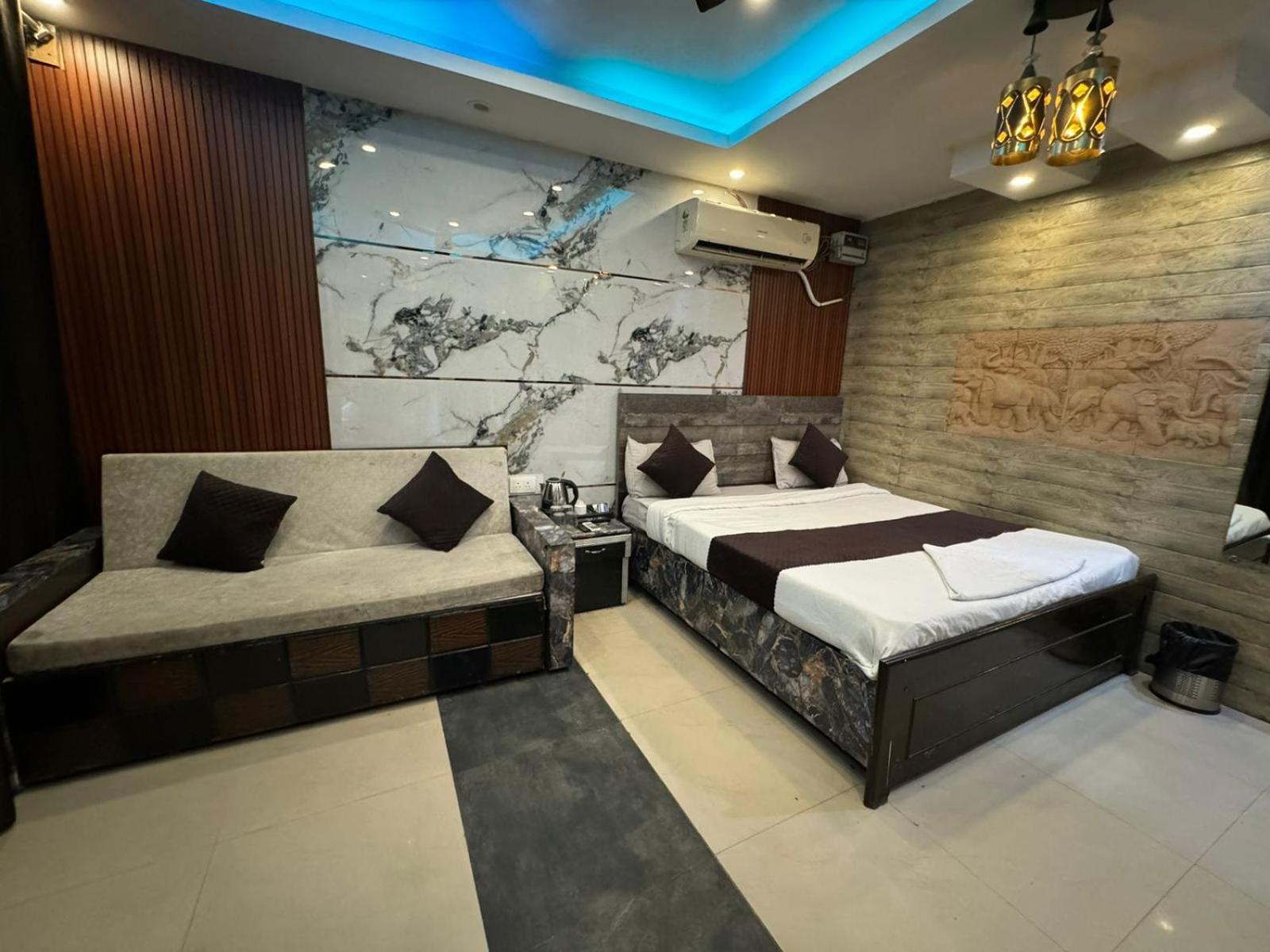 Dev Ganga Hotel Rishikesh