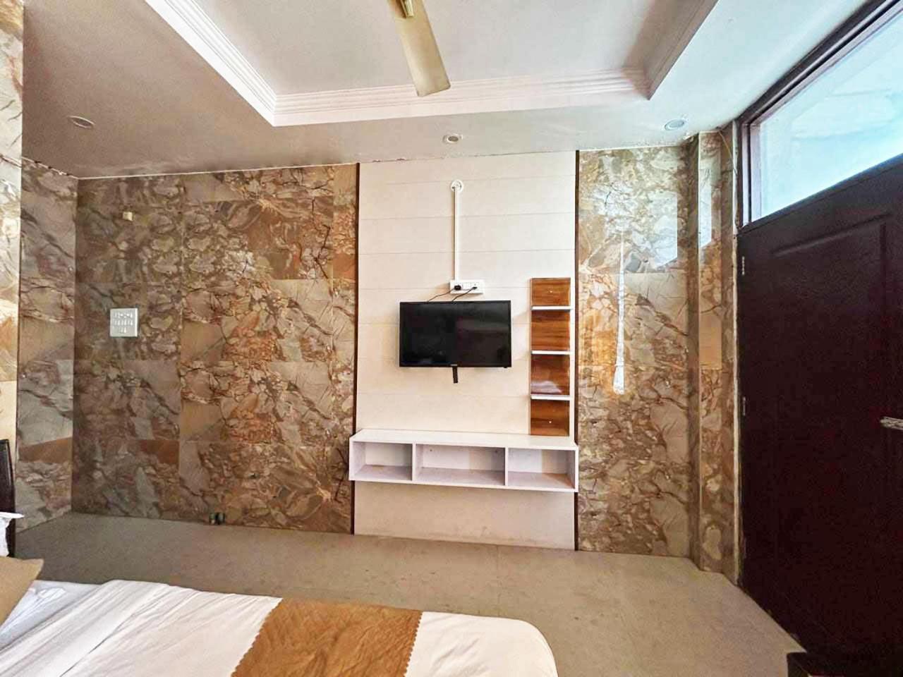 Hotel Dev Ganga