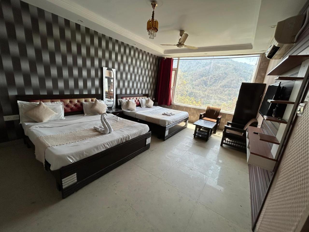 Dev Ganga Hotel Rishikesh