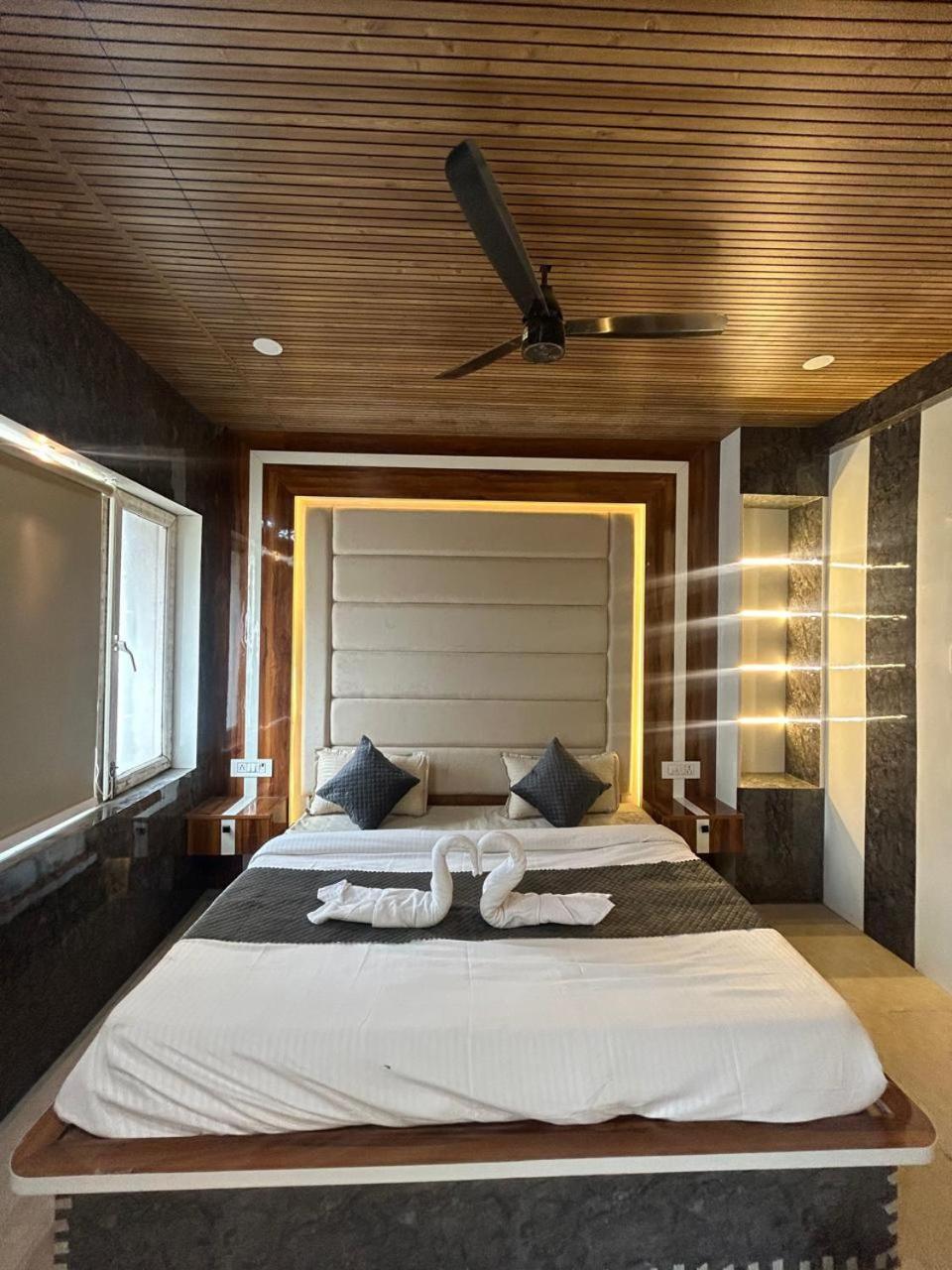 Hotel Dev Ganga