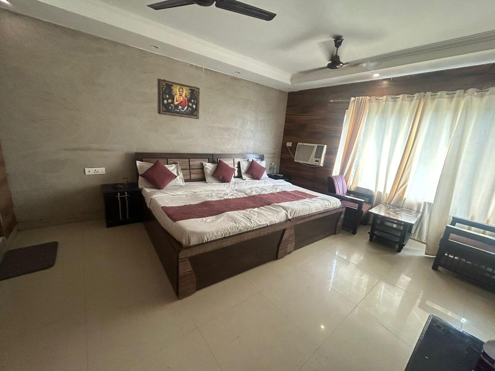 Hotel Dev Ganga