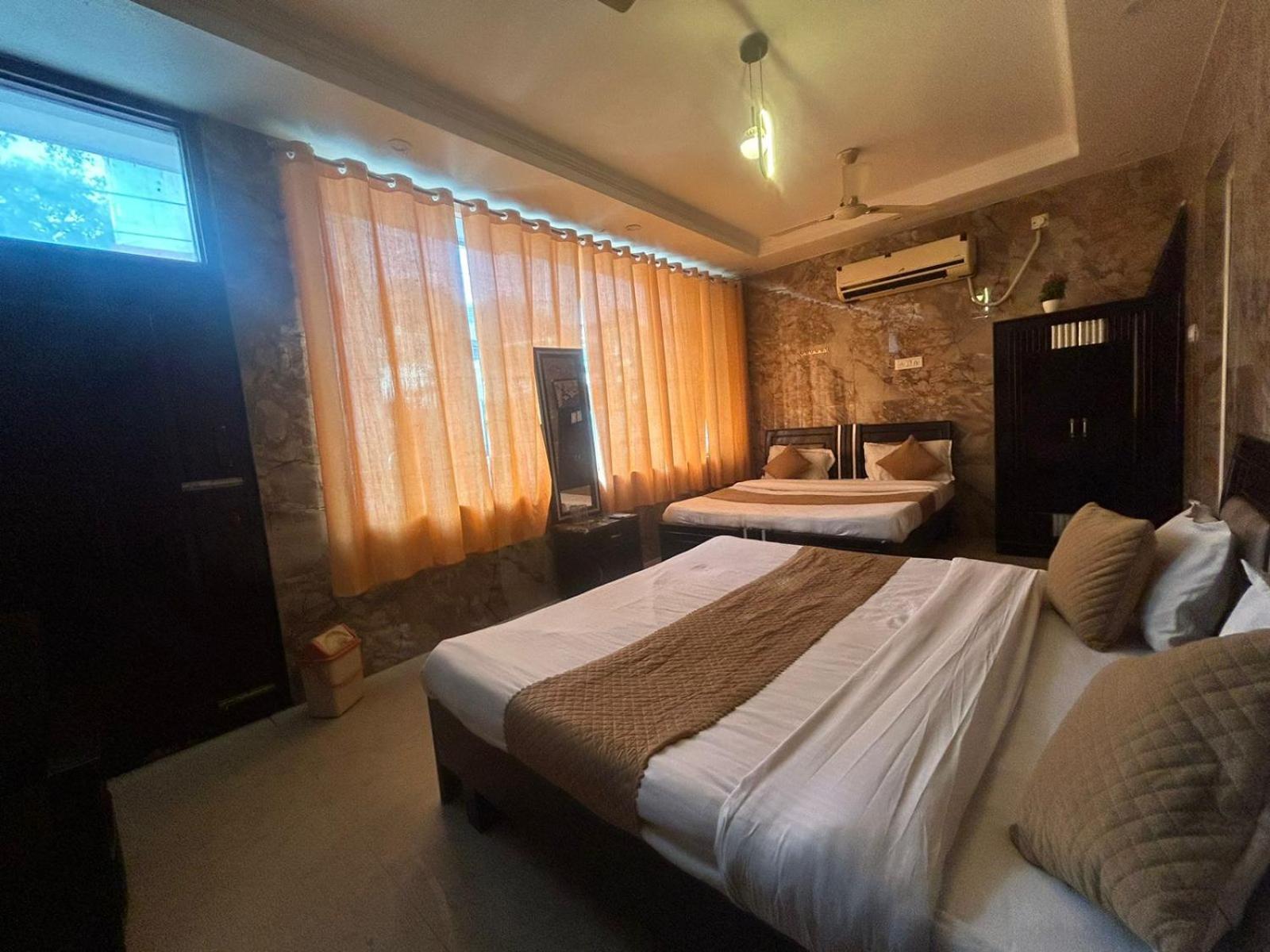Dev Ganga Hotel Rishikesh