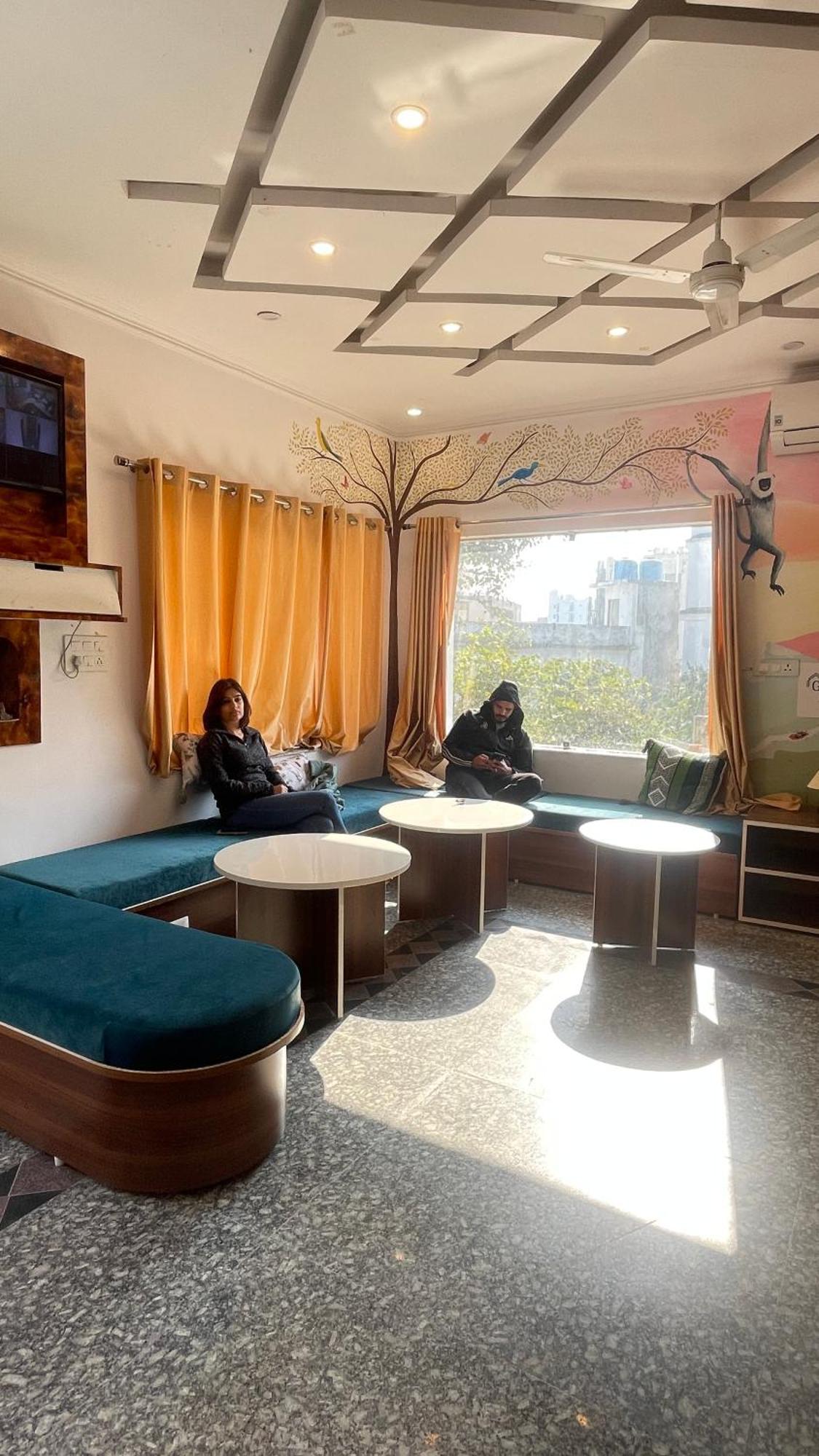 Greenday Escapes Hostel *