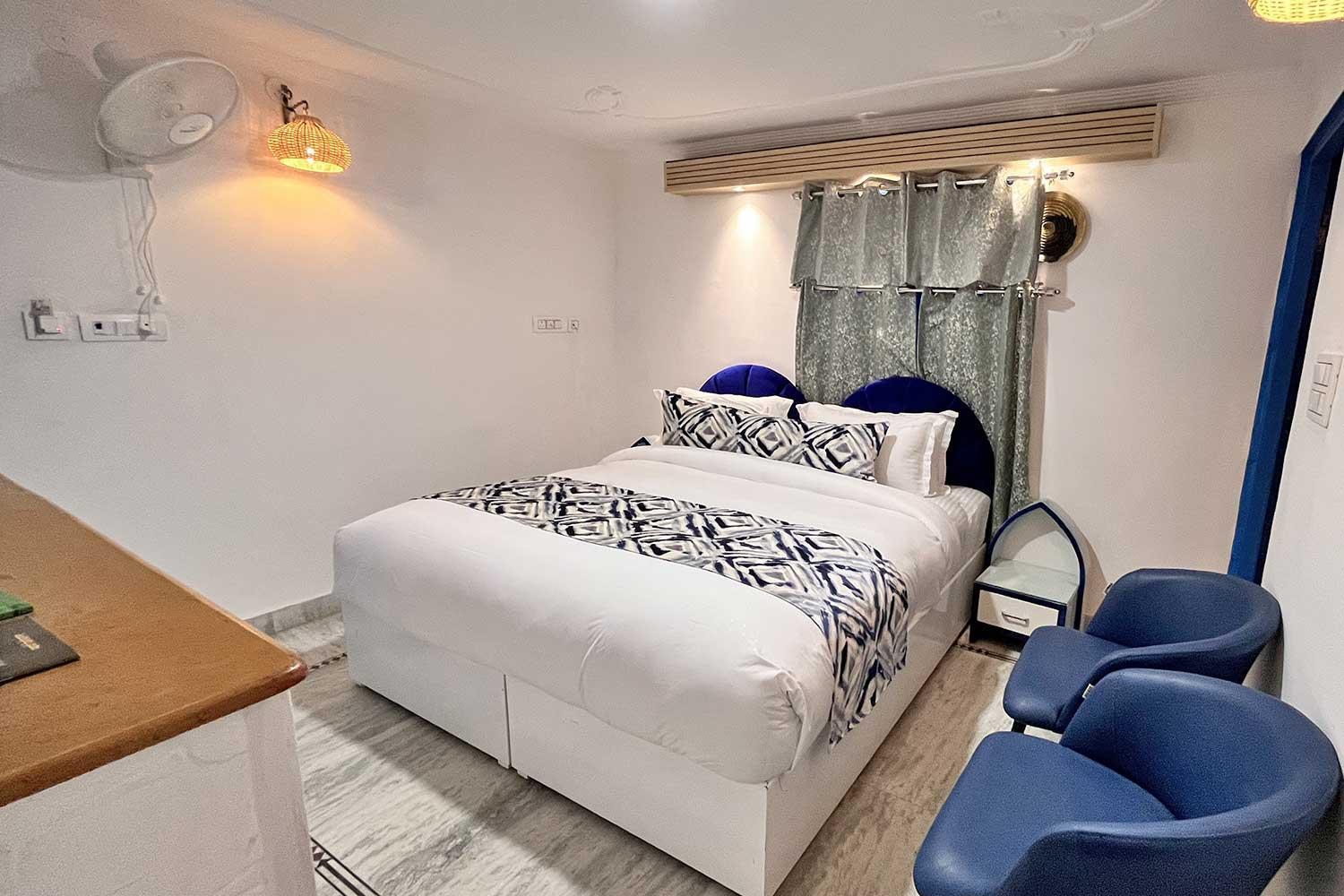 The Neeraj Ganga 4*