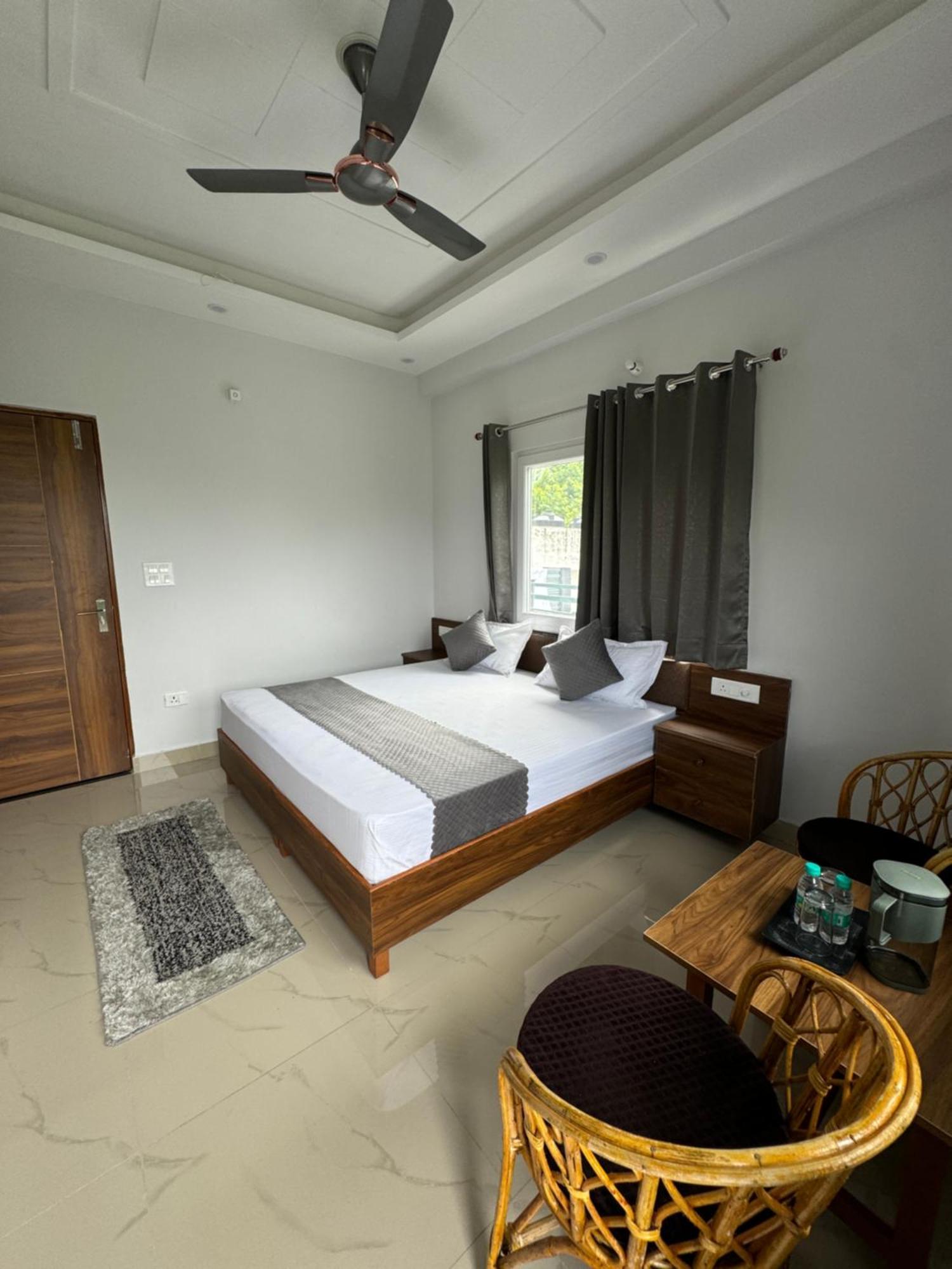 Yog Vriksh Hotel