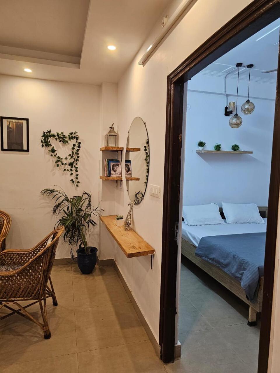 Spacious & Cozy By The Anand Homes Apartment *