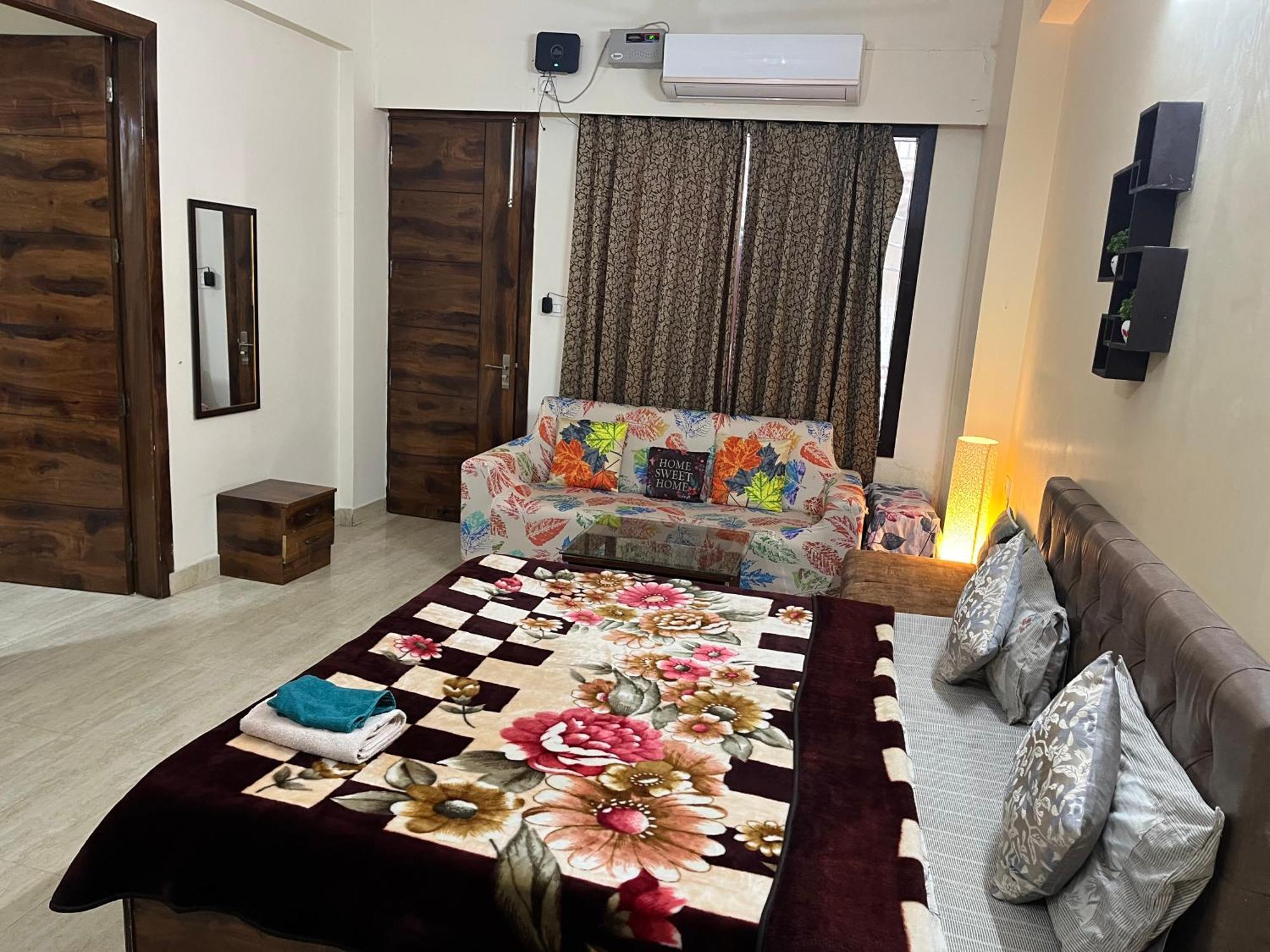 Pleasant Paradise 1bhk Flat Lift Parking Kitchen Tapovan Apartment *