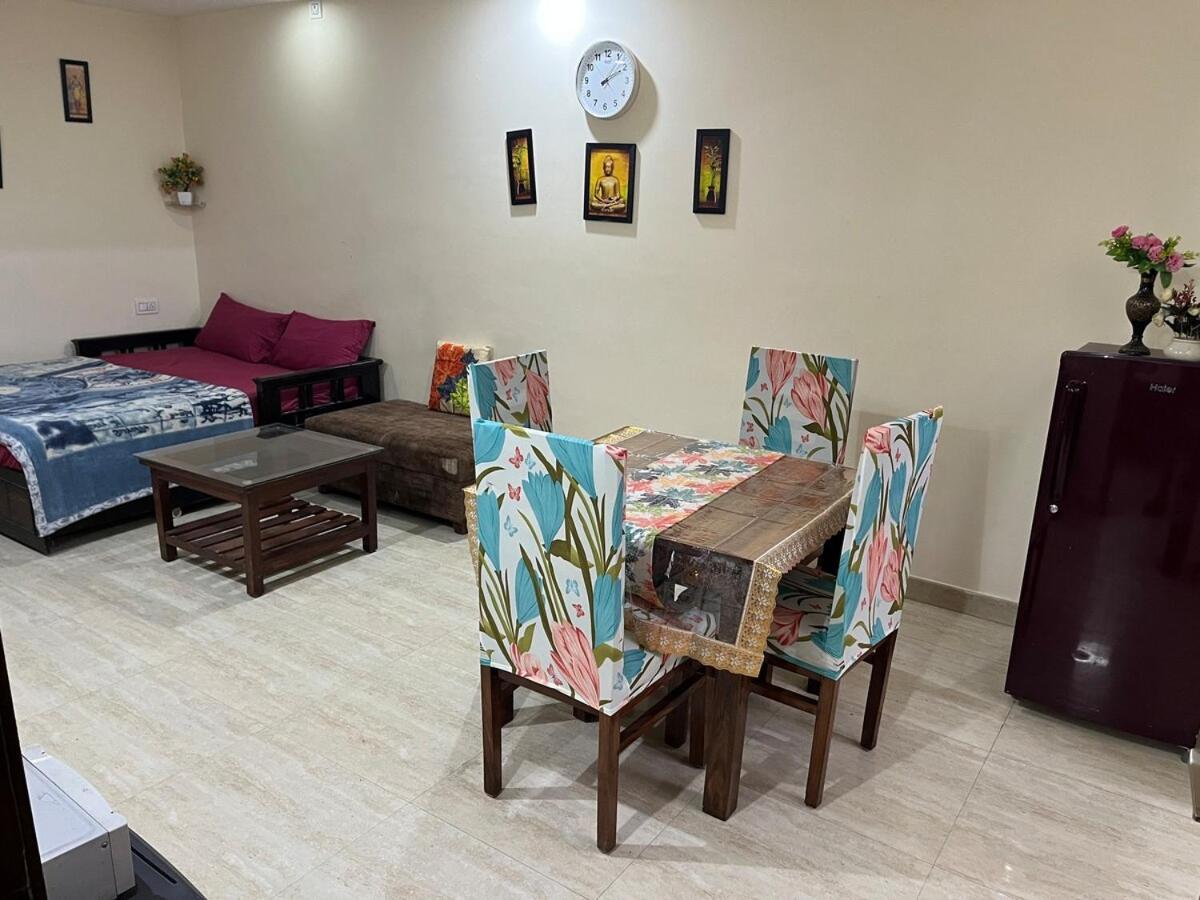 The Platinum Palisade 1Bhk 2Double Beds Modern Gateway In Tapovan Apartment Rishikesh
