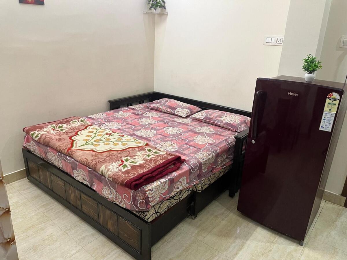 The Platinum Palisade 1Bhk 2Double Beds Modern Gateway In Tapovan Apartment