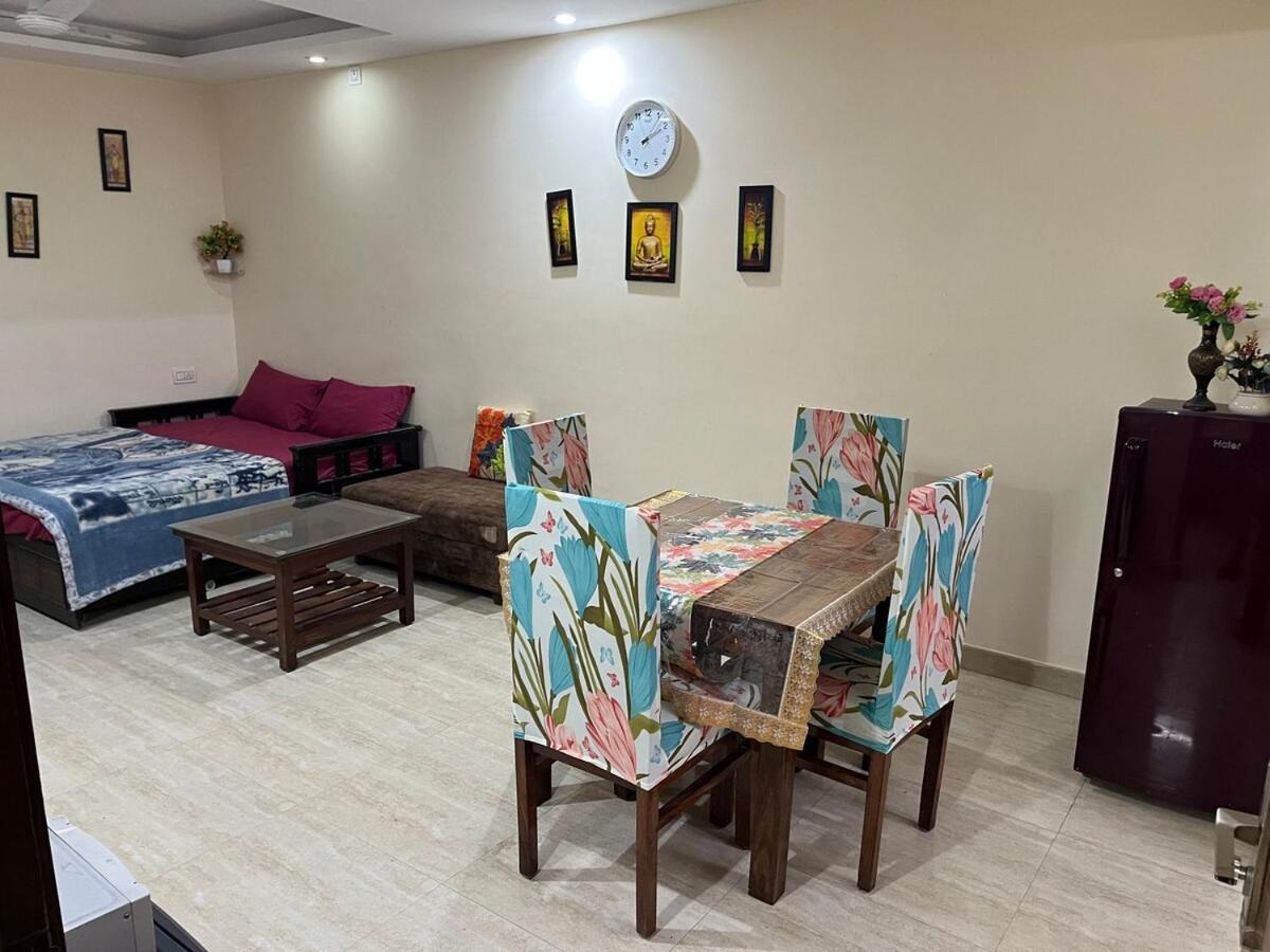 Apartment The Platinum Palisade 1Bhk 2Double Beds Modern Gateway In Tapovan