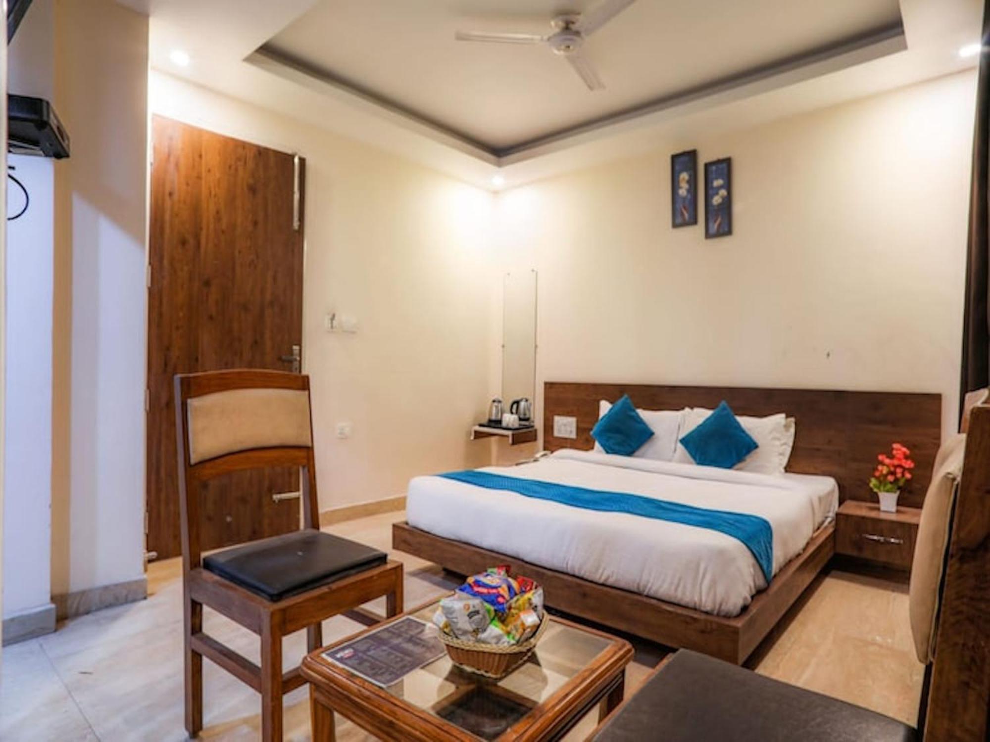 La Riqueza Pride Inn Tapovan # Swimming Pool# Walking Distance To Ganga Ghat & Lakshman Jhula # Mountain View Rooms # Gym # Spa # Parking Hotel