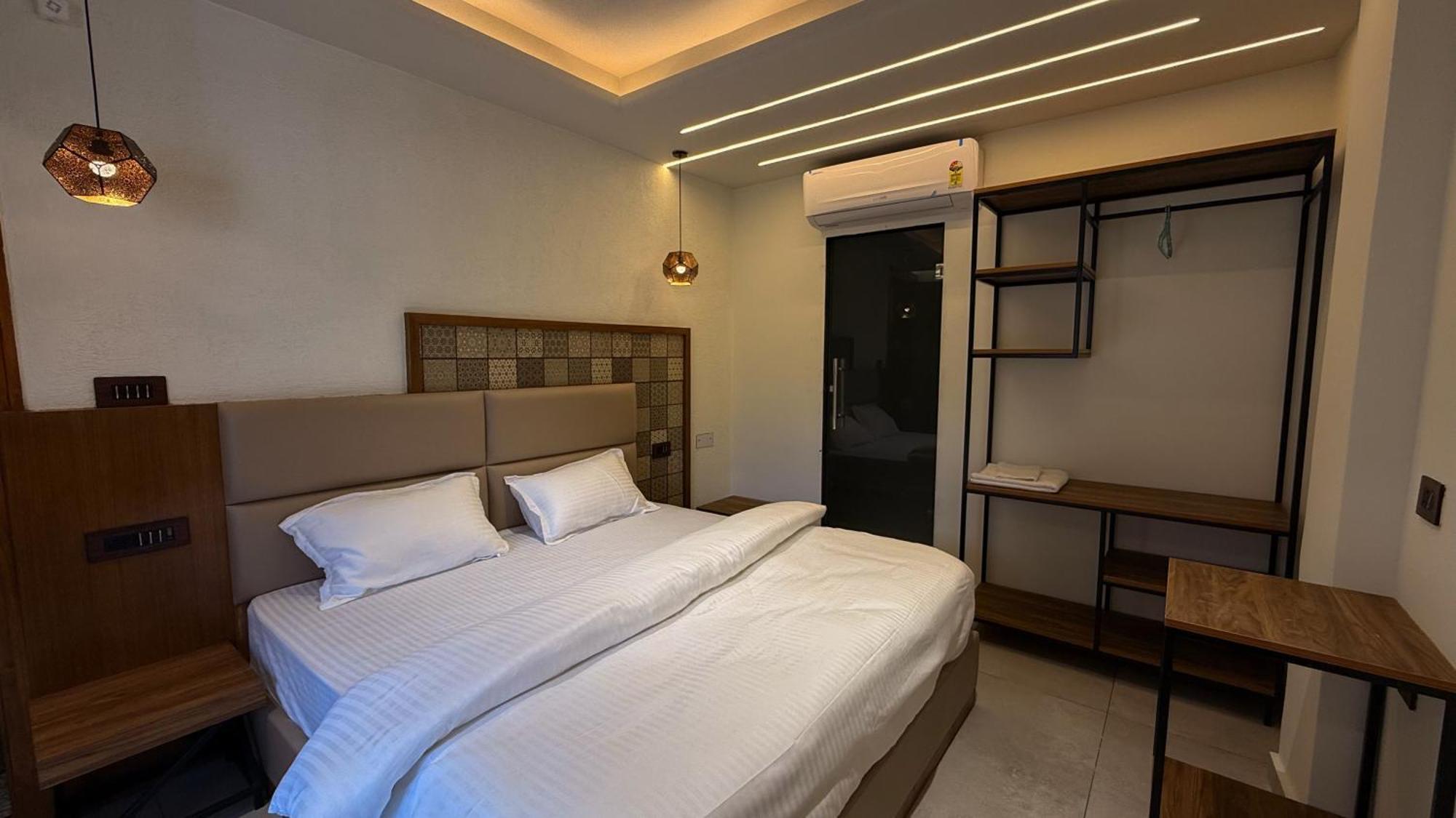 Yes By The Ganges Hotel