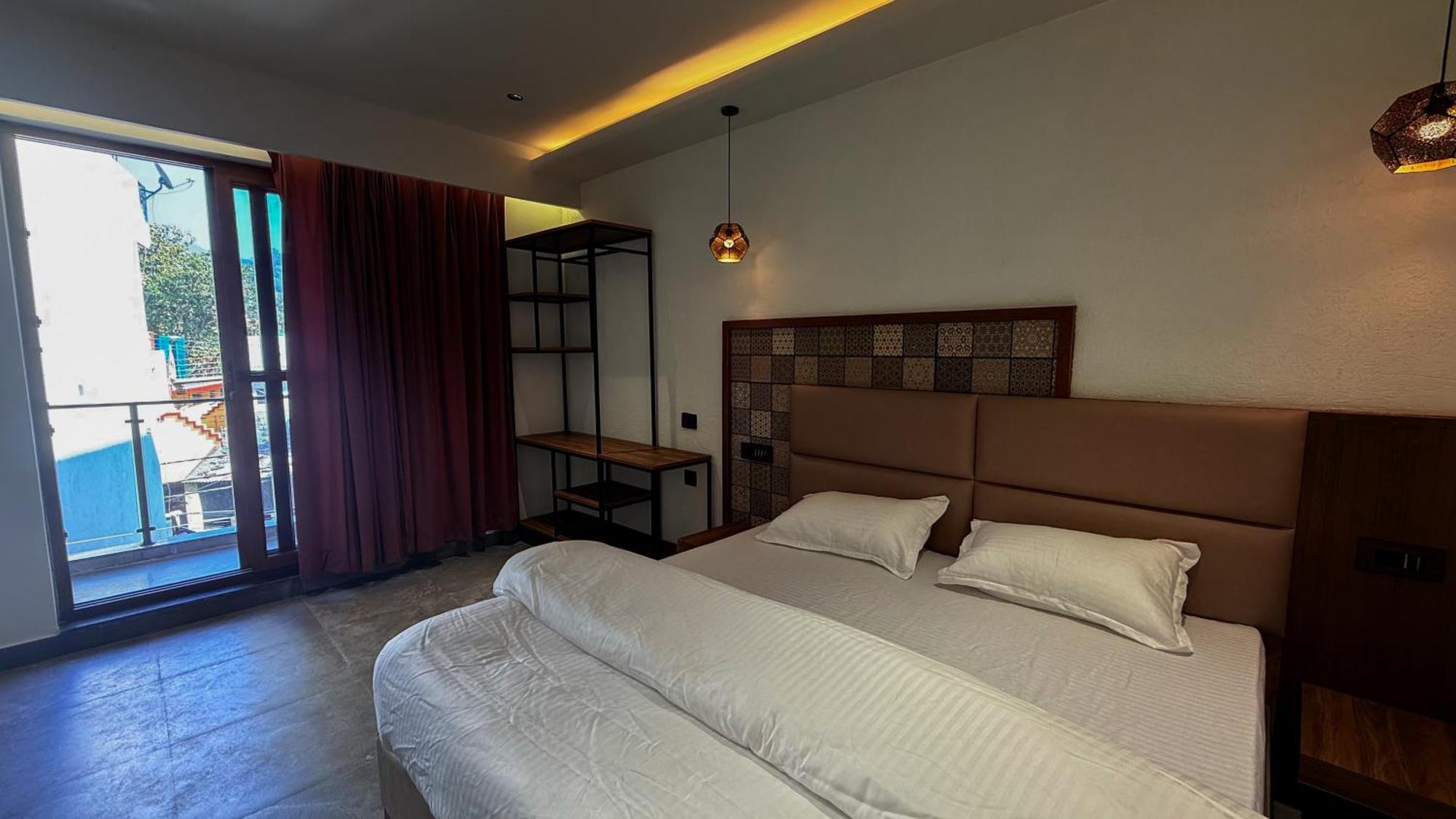 Yes By The Ganges Hotel