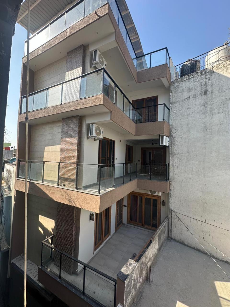 Hotel Yes By The Ganges 3*