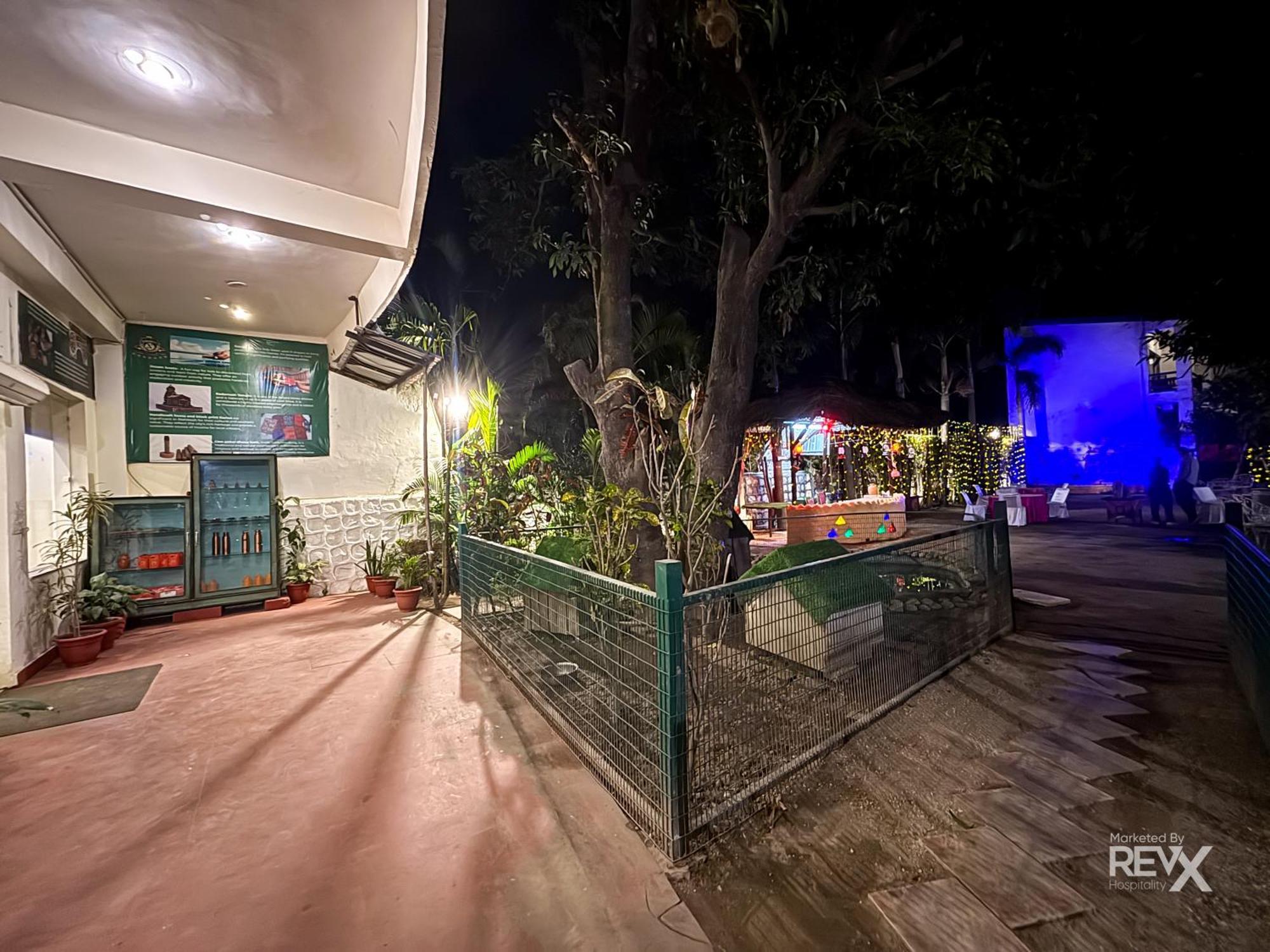 Resort The Neeraj River Forest Ayurvedic Wellness Center 4*