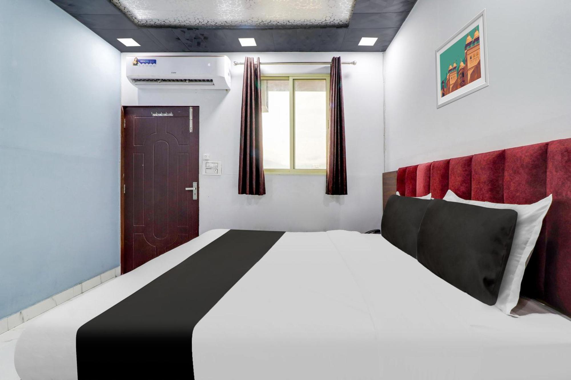 Hotel O Dharohar 3*