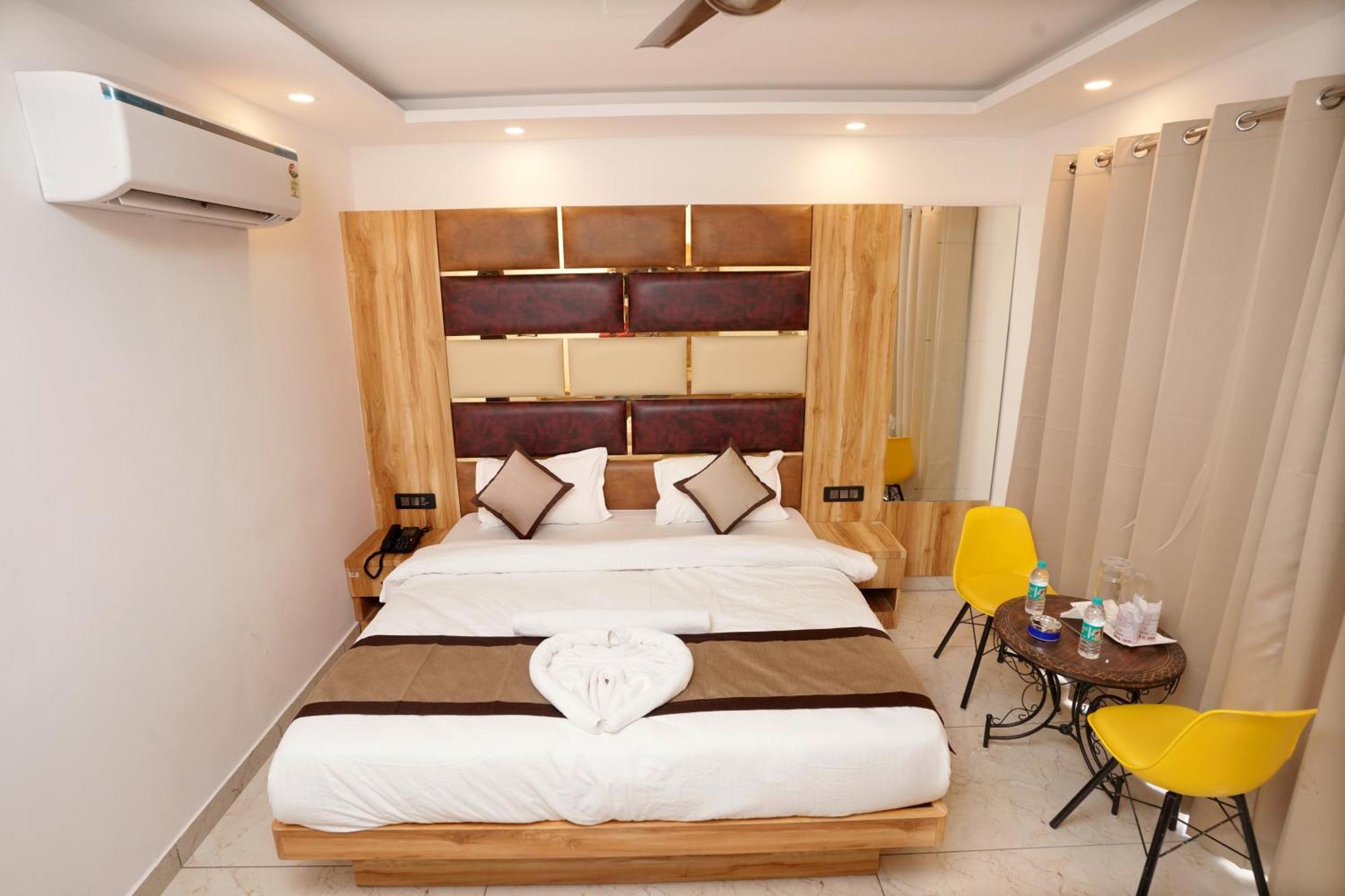 Silver - Tapovan Hotel 4*