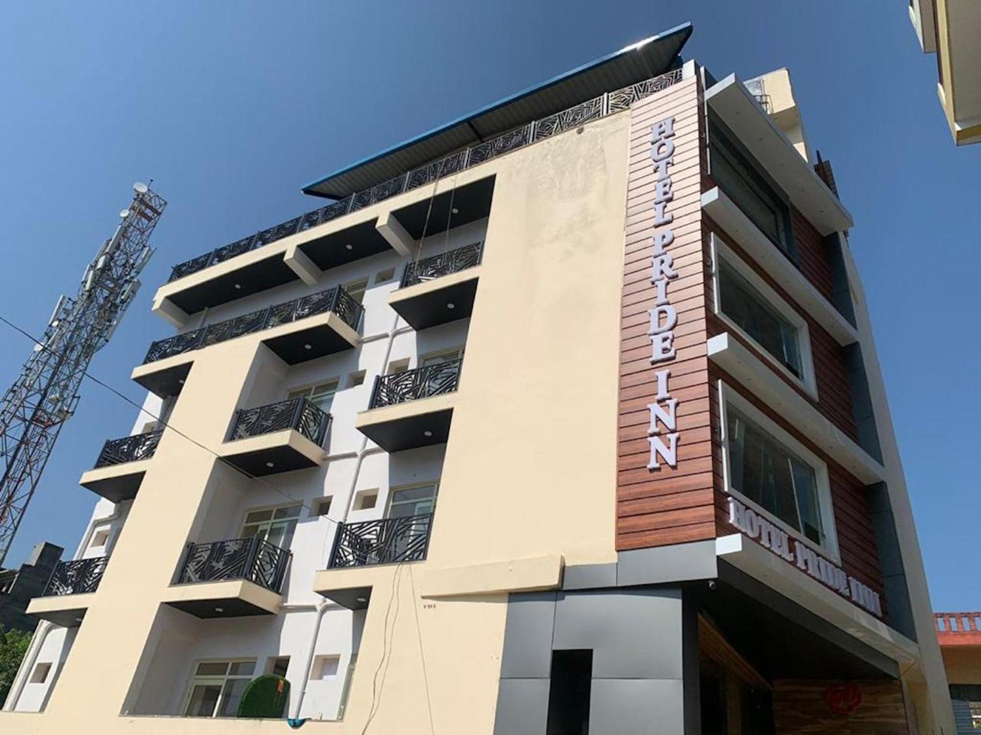 La Riqueza Pride Inn Tapovan # Swimming Pool# Walking Distance To Ganga Ghat & Lakshman Jhula # Mountain View Rooms # Gym # Spa # Parking 3*