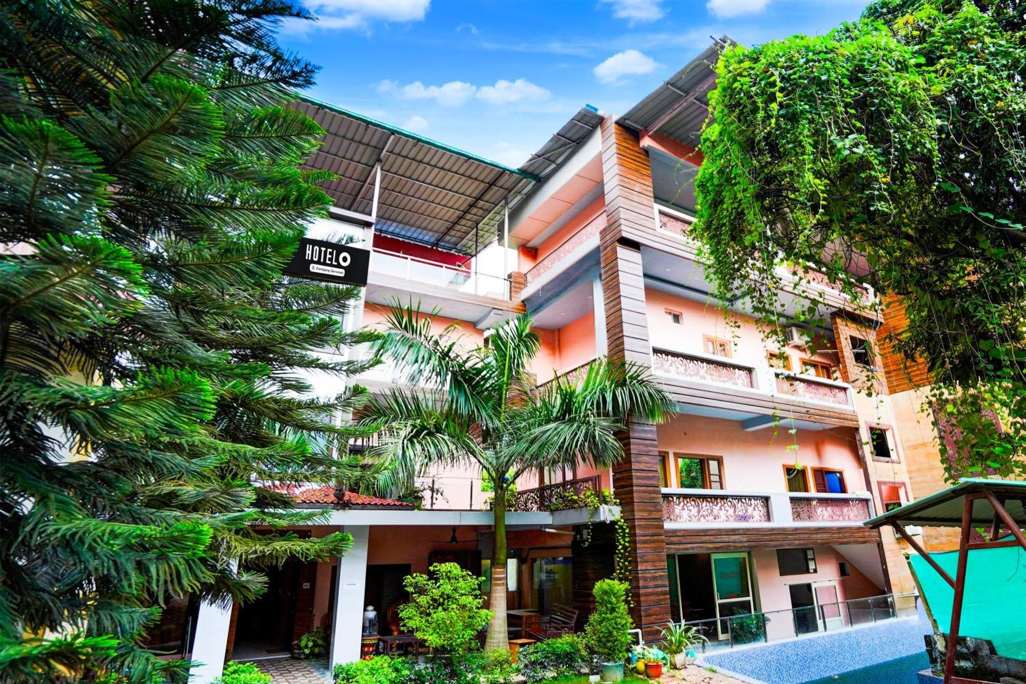Super O Balaknath Temple Road Tapovan Hotel