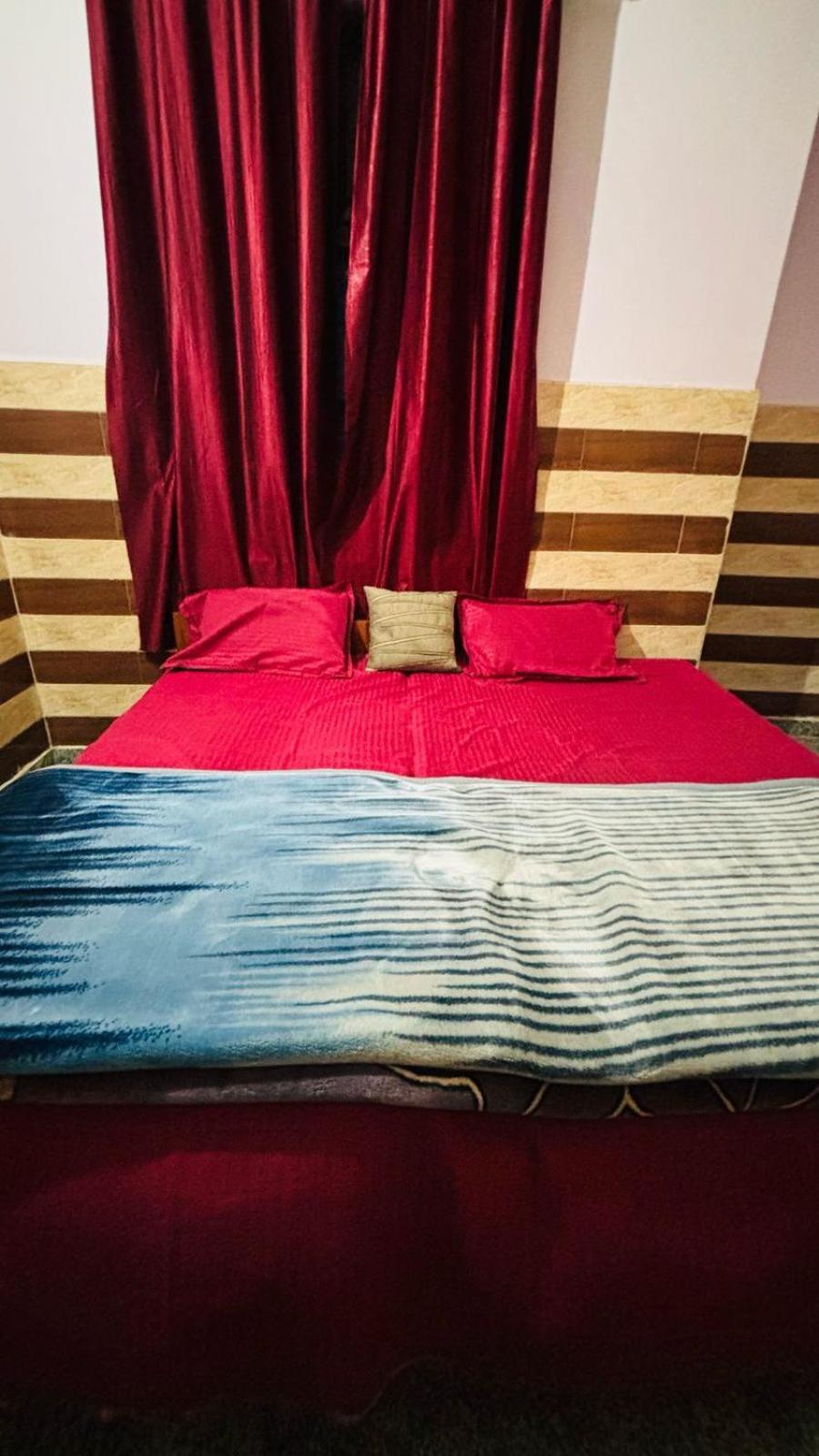 Negi Ngh * Rishikesh
