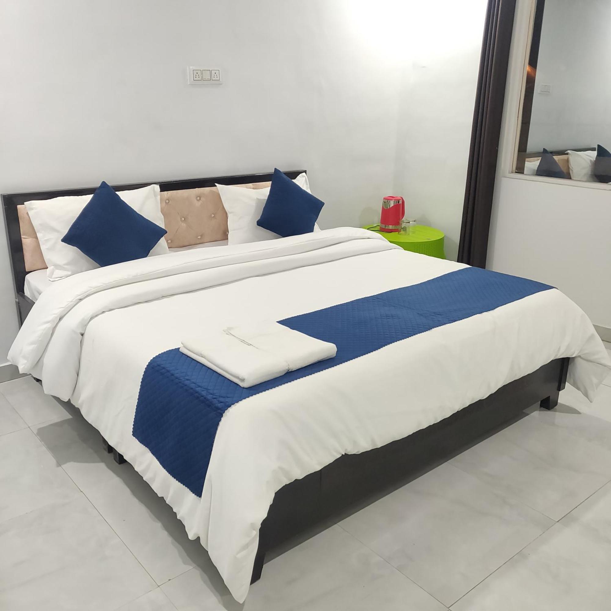 Resort The Waterfront Rishikesh