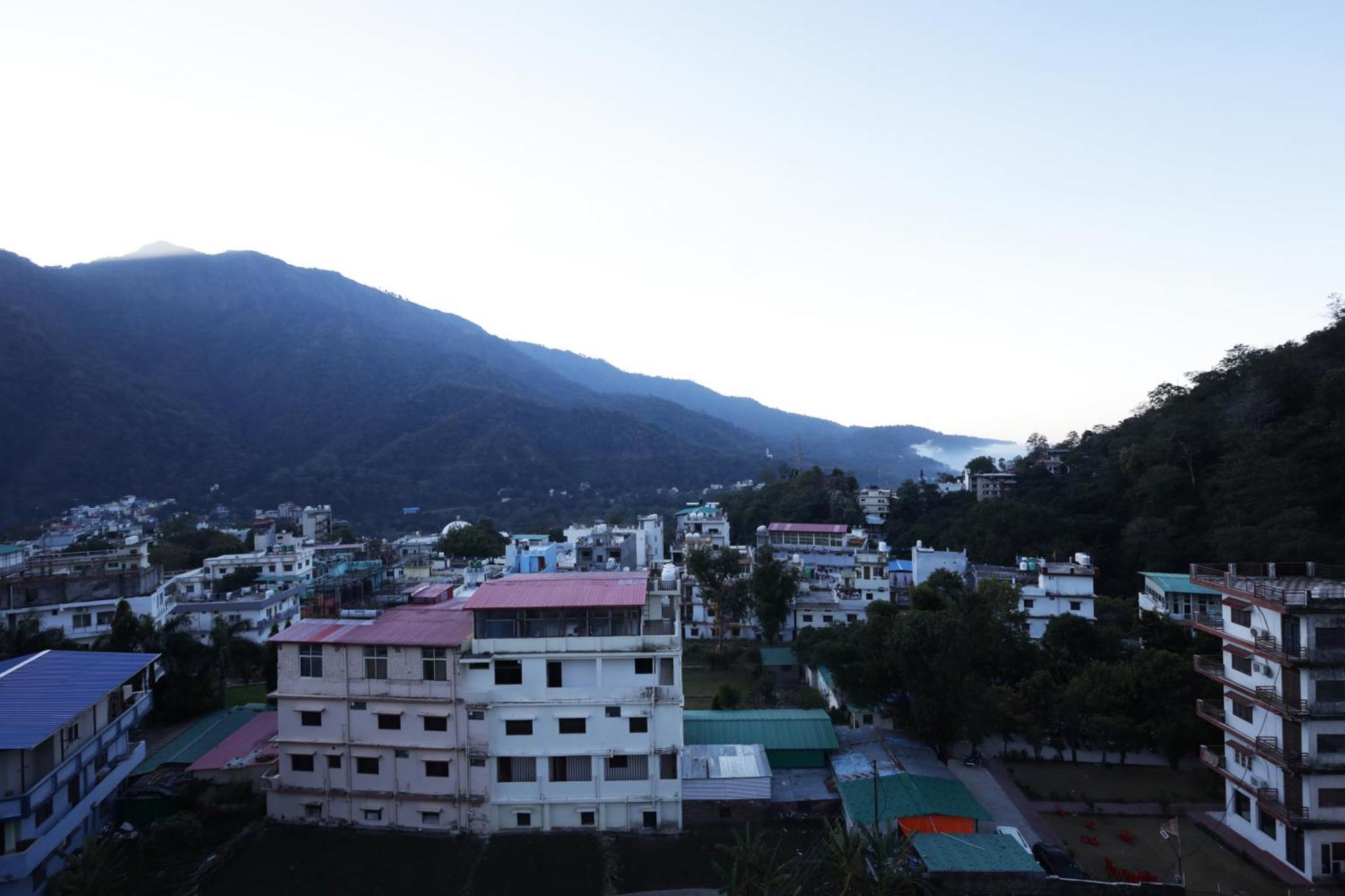 Saadagi - Soulful 1 Bhk, Upper Tapovan, Apartment