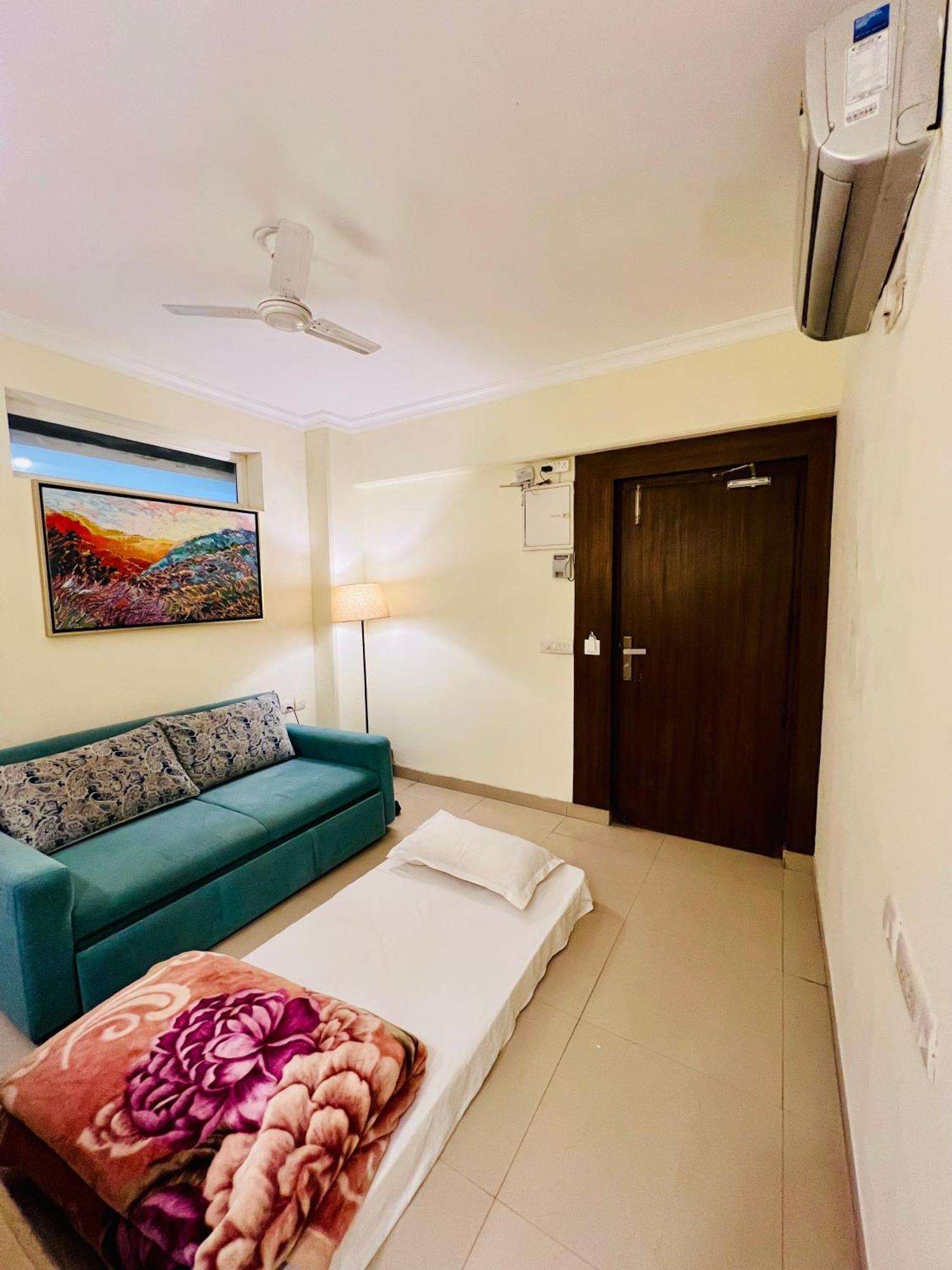 Aloha On Sacred Ganges With Infinity Pool Aparthotel *