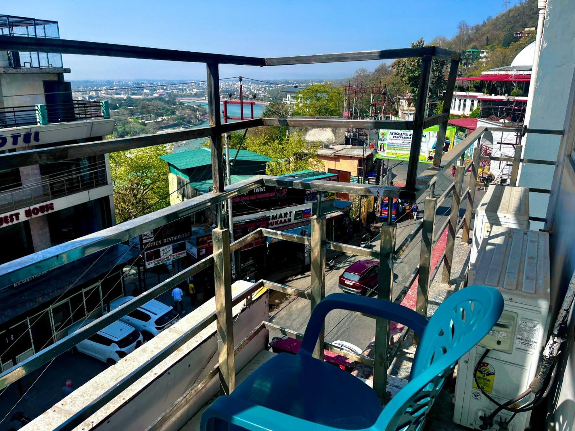 Shubhra Royal Tapovan !! Restaurant ! Budget Friendly ! Traveler Choice ! Rated & Awarded Hotel Rishikesh