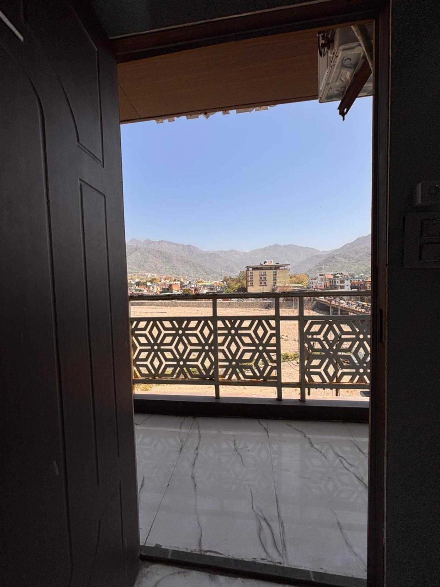 Hotel Dharohar Chandrabhaga