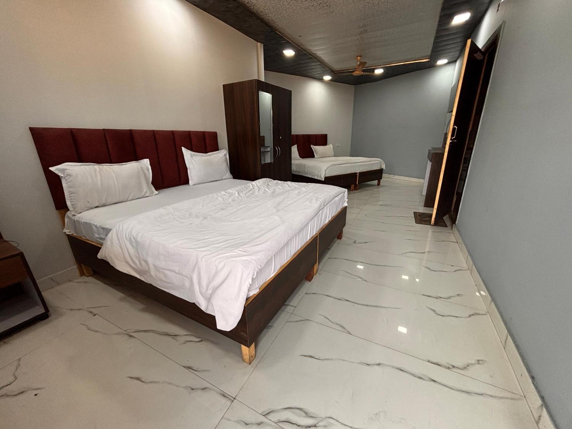 Dharohar Chandrabhaga Hotel 3*