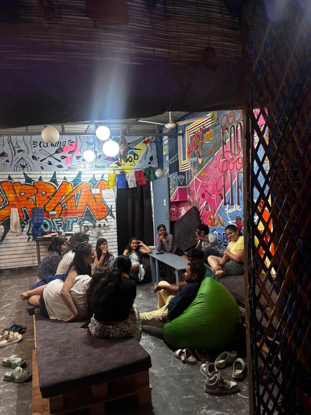 Urban Loft Hostel *