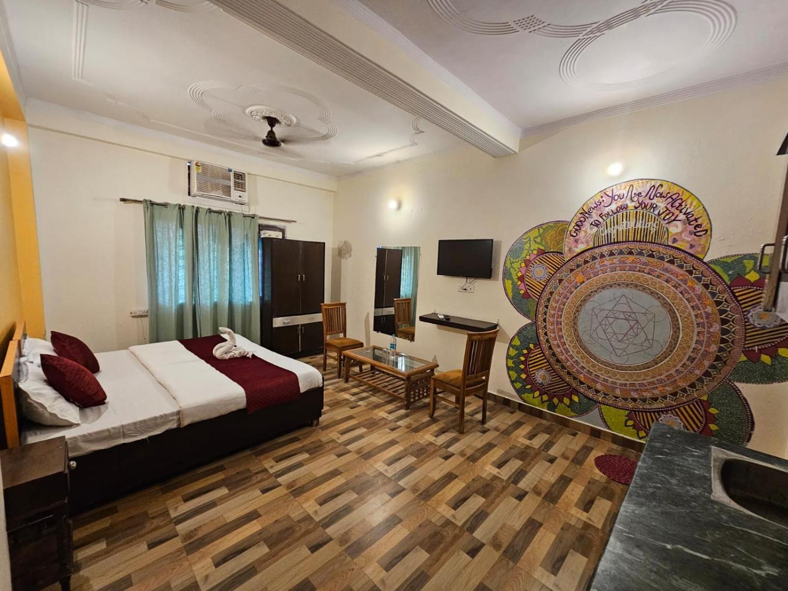 Exotic Hotel *