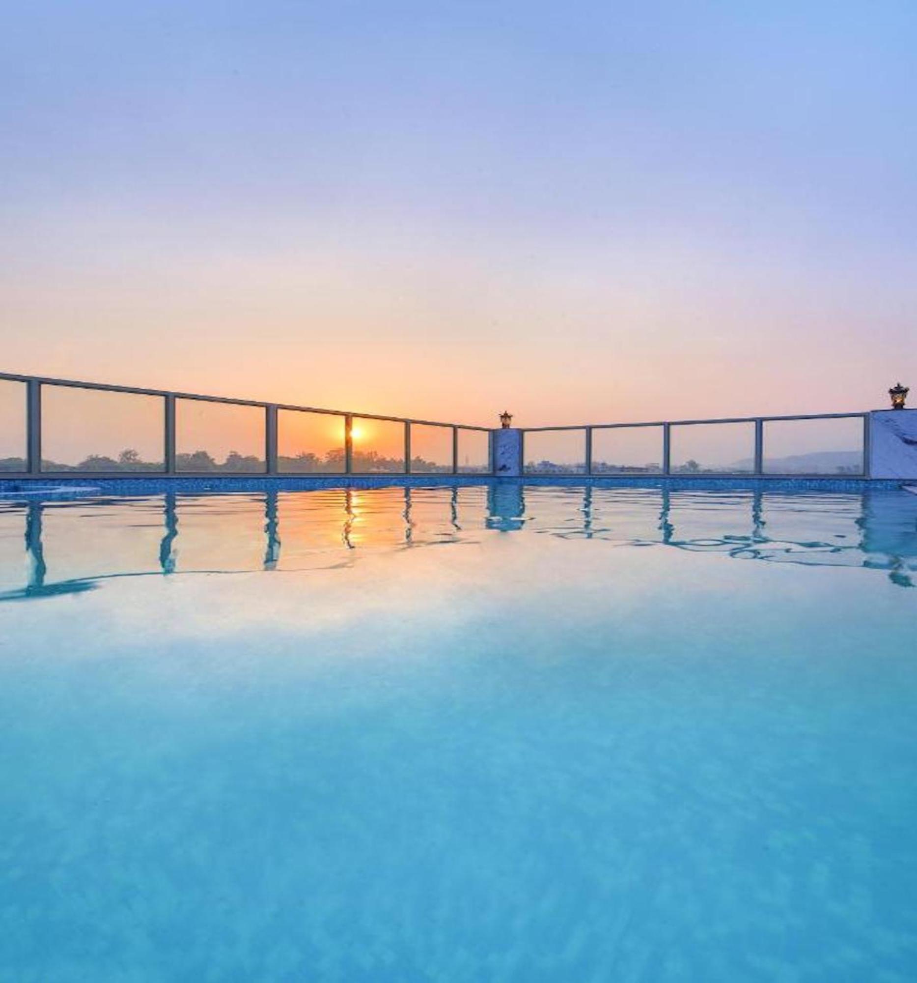 La Riqueza Pride Inn Tapovan # Swimming Pool# Walking Distance To Ganga Ghat & Lakshman Jhula # Mountain View Rooms # Gym # Spa # Parking Hotel 3*