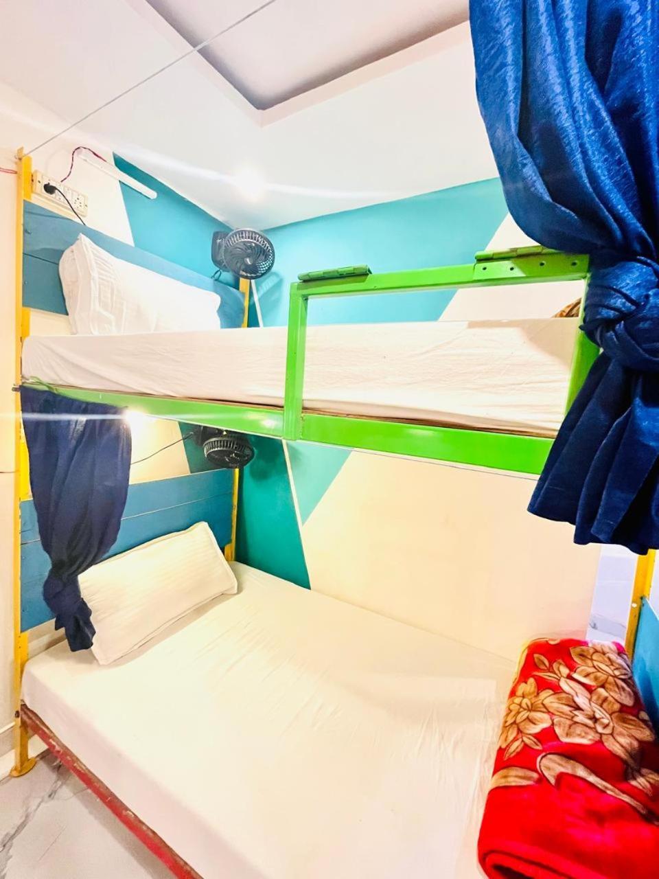 Bonfire Hostel Rishikesh