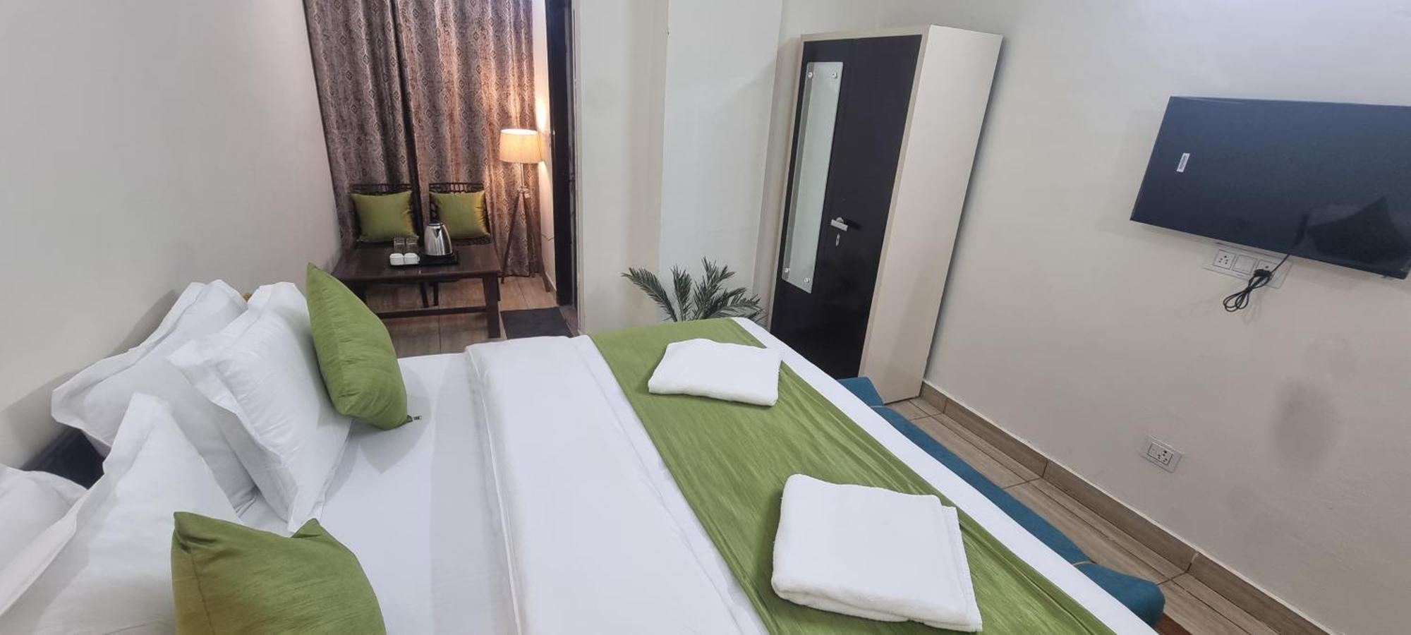 Around Stays-hotel Foothill, Tapovan